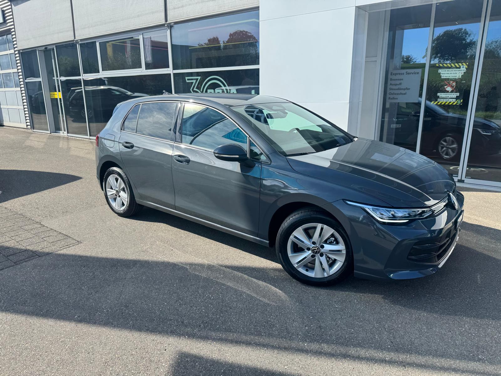 VW Golf 1.5 e TSI mHEV Basis DSG-image-1