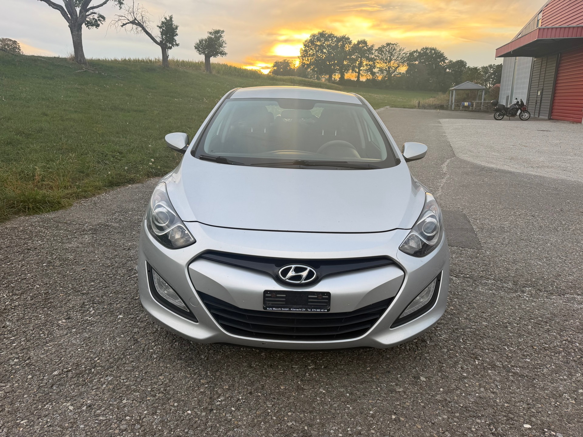 HYUNDAI i30 Wagon 1.4 Comfort-image-12