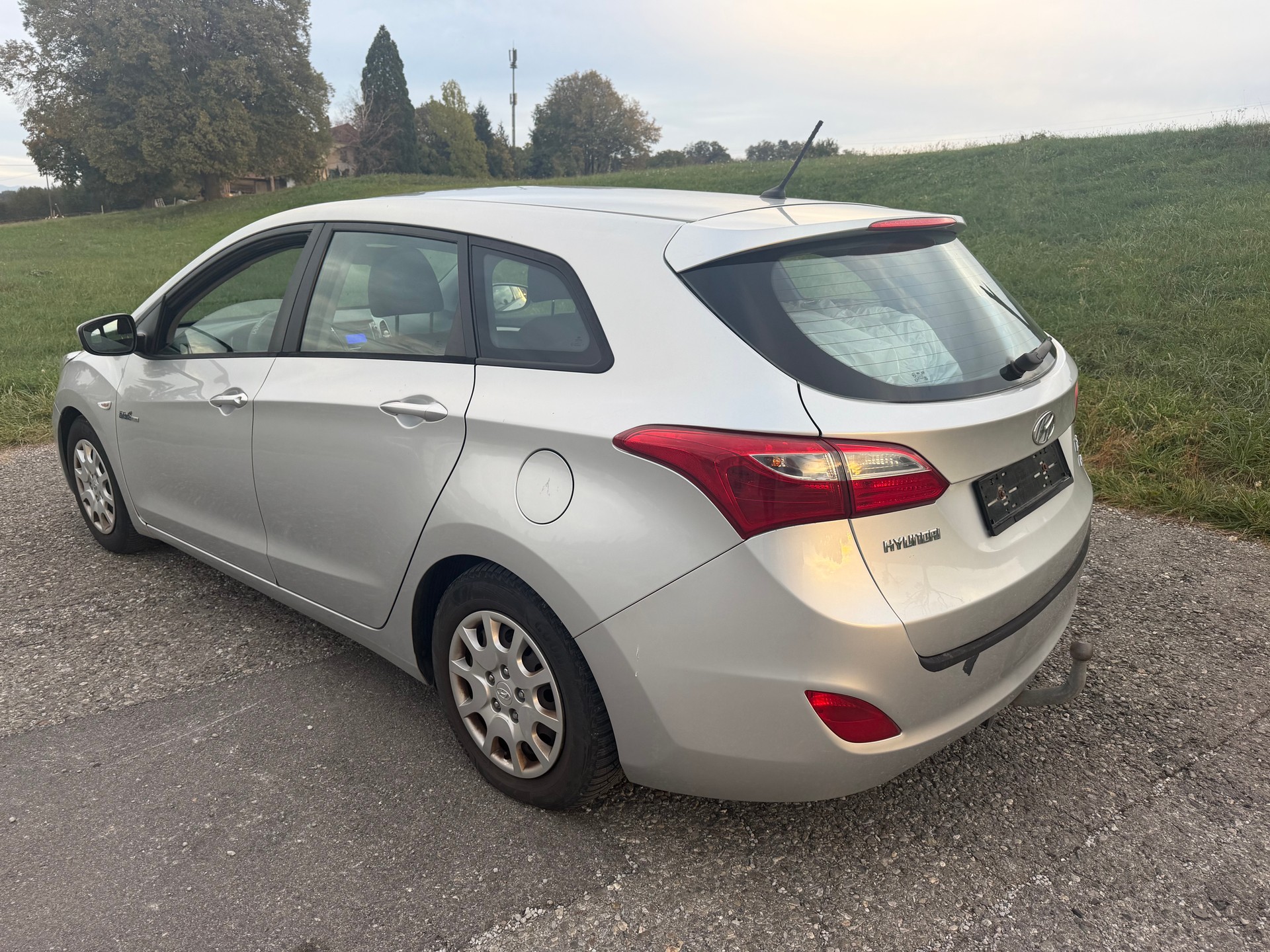 HYUNDAI i30 Wagon 1.4 Comfort-image-4