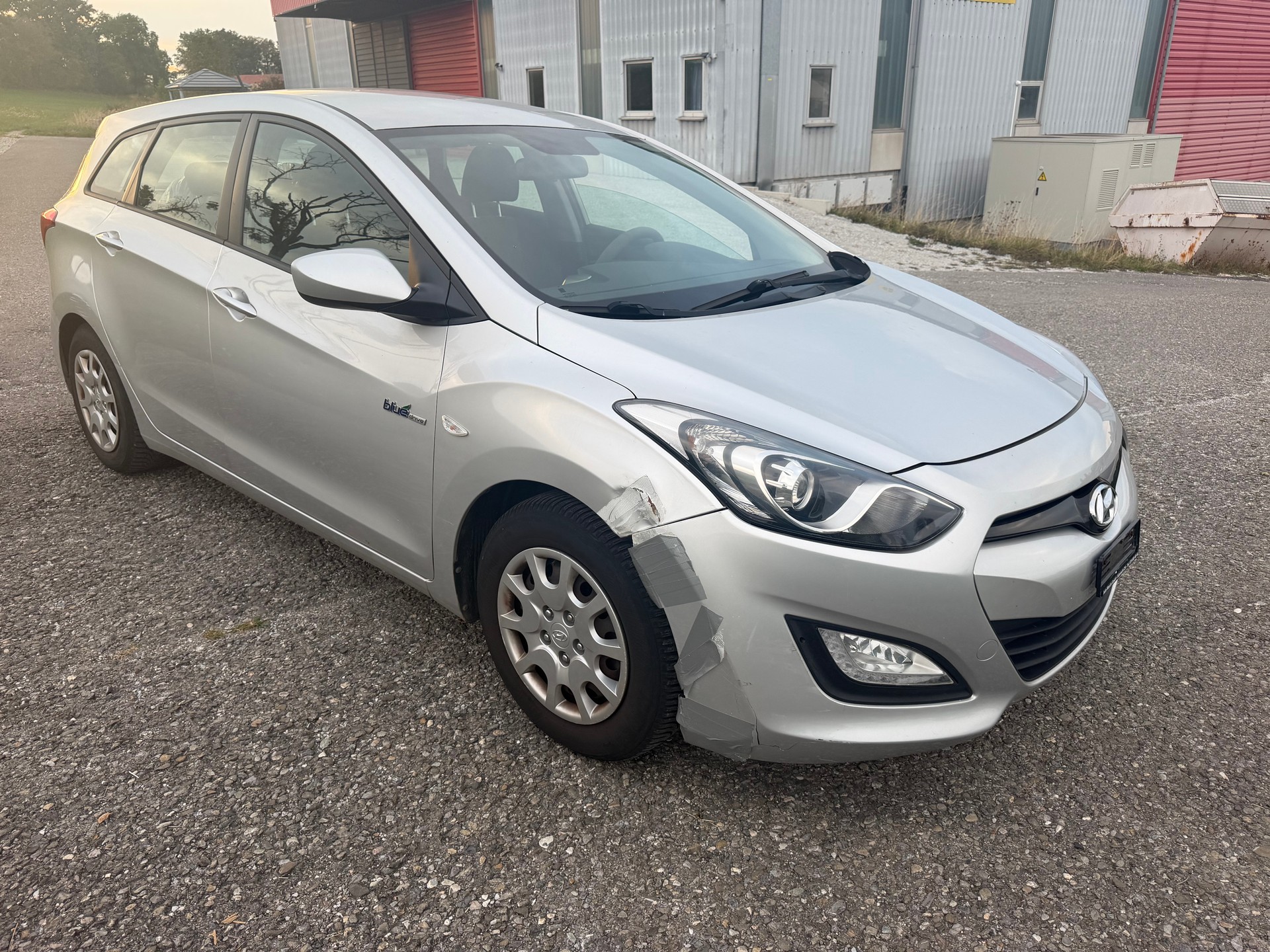 HYUNDAI i30 Wagon 1.4 Comfort-image-2