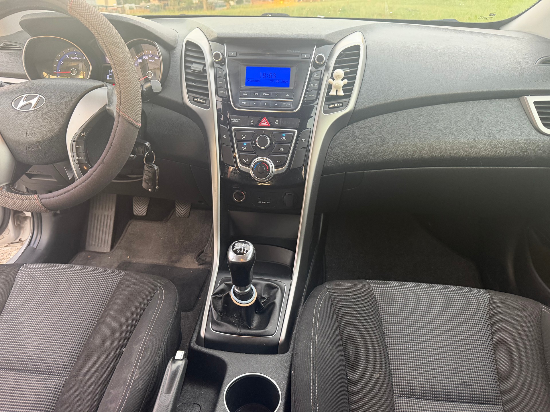 HYUNDAI i30 Wagon 1.4 Comfort-image-5