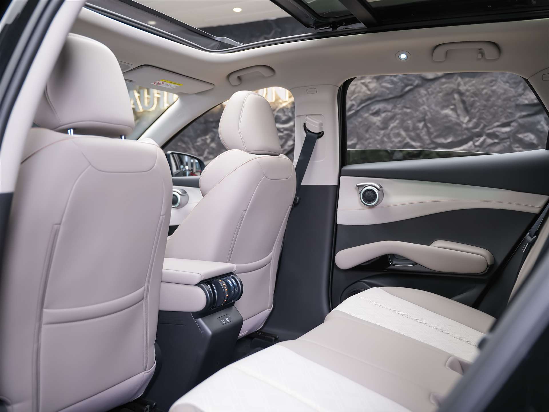 BYD Atto 3 EVO 74.8 kWh Excellence AWD *SOFORT Verfügbar*Werksgarantie*Panorama*Lenkradheizung*360° Kamera*-image-12