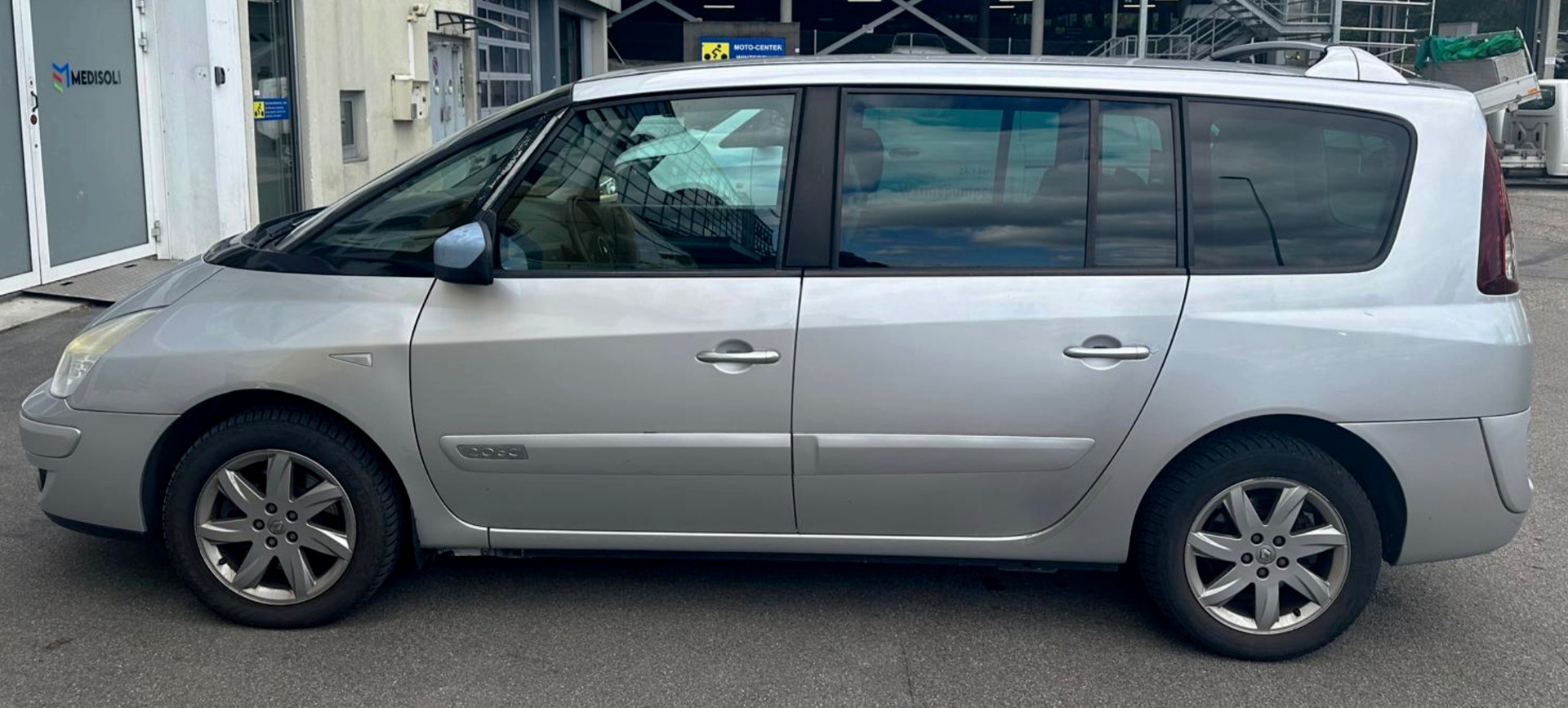 RENAULT Espace 2.0 dCi Dynamique Automatic-image-5