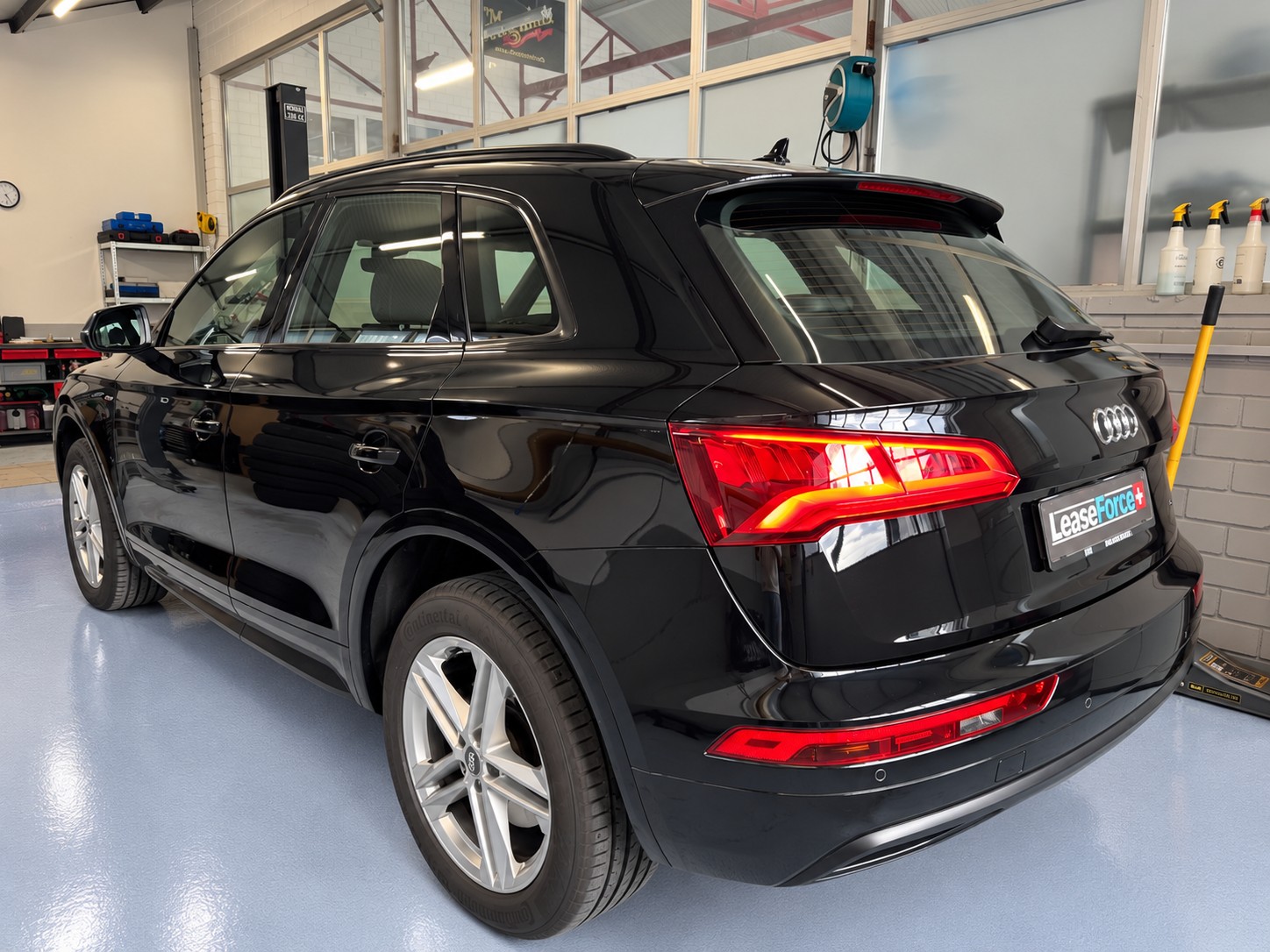 AUDI Q5 2.0 TDI sport quattro S-tronic-image-2
