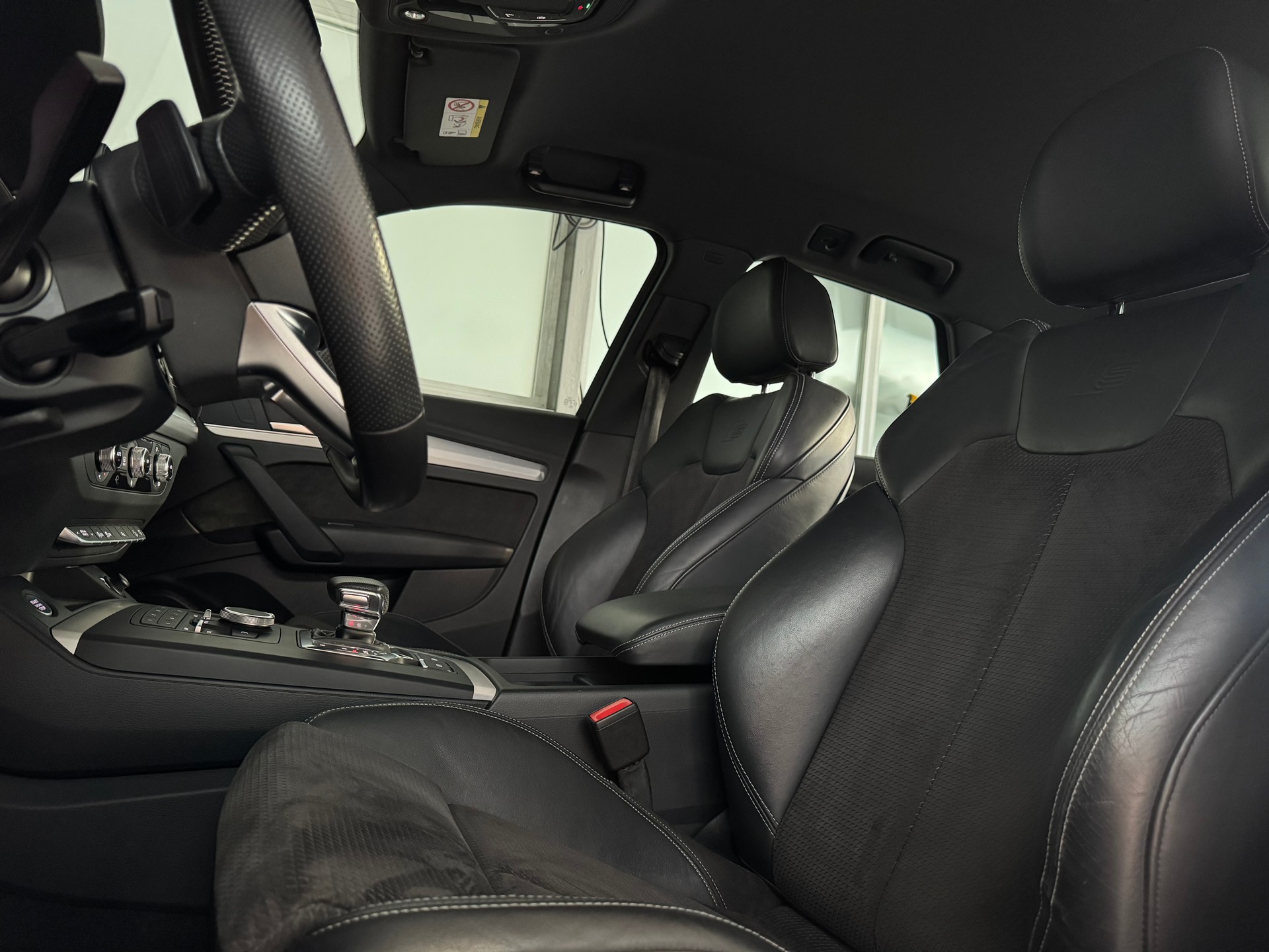 AUDI Q5 2.0 TDI sport quattro S-tronic-image-5
