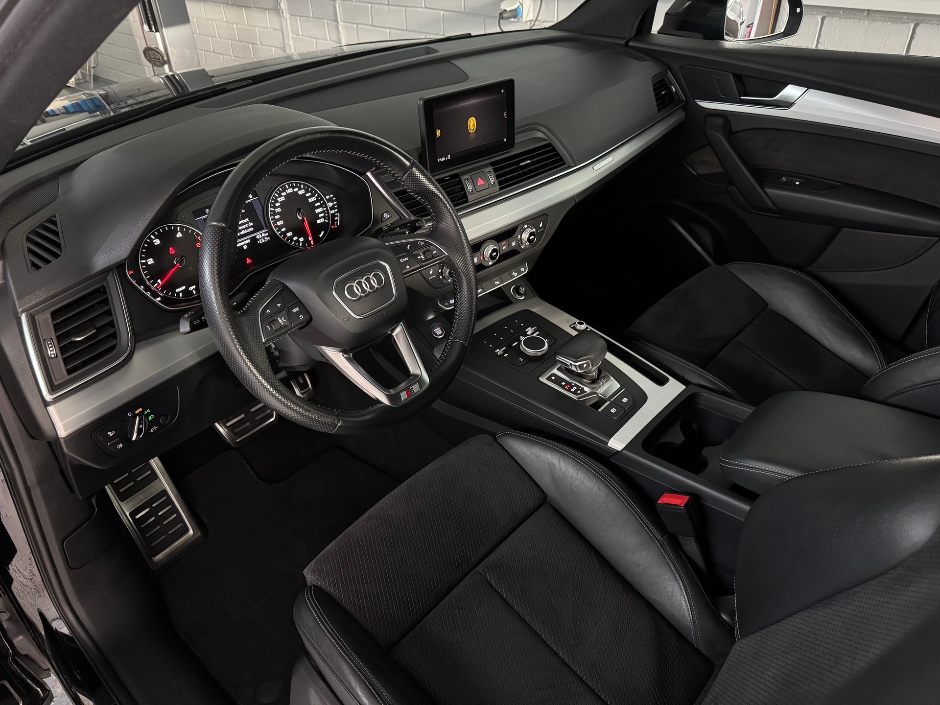 AUDI Q5 2.0 TDI sport quattro S-tronic-image-4