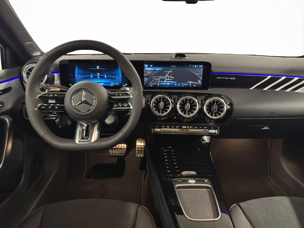 MERCEDES-BENZ A 35 AMG 4Matic-image-13