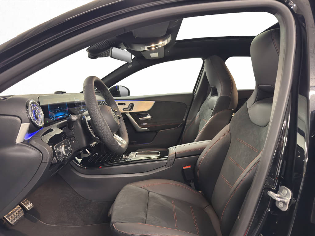 MERCEDES-BENZ A 35 AMG 4Matic-image-10