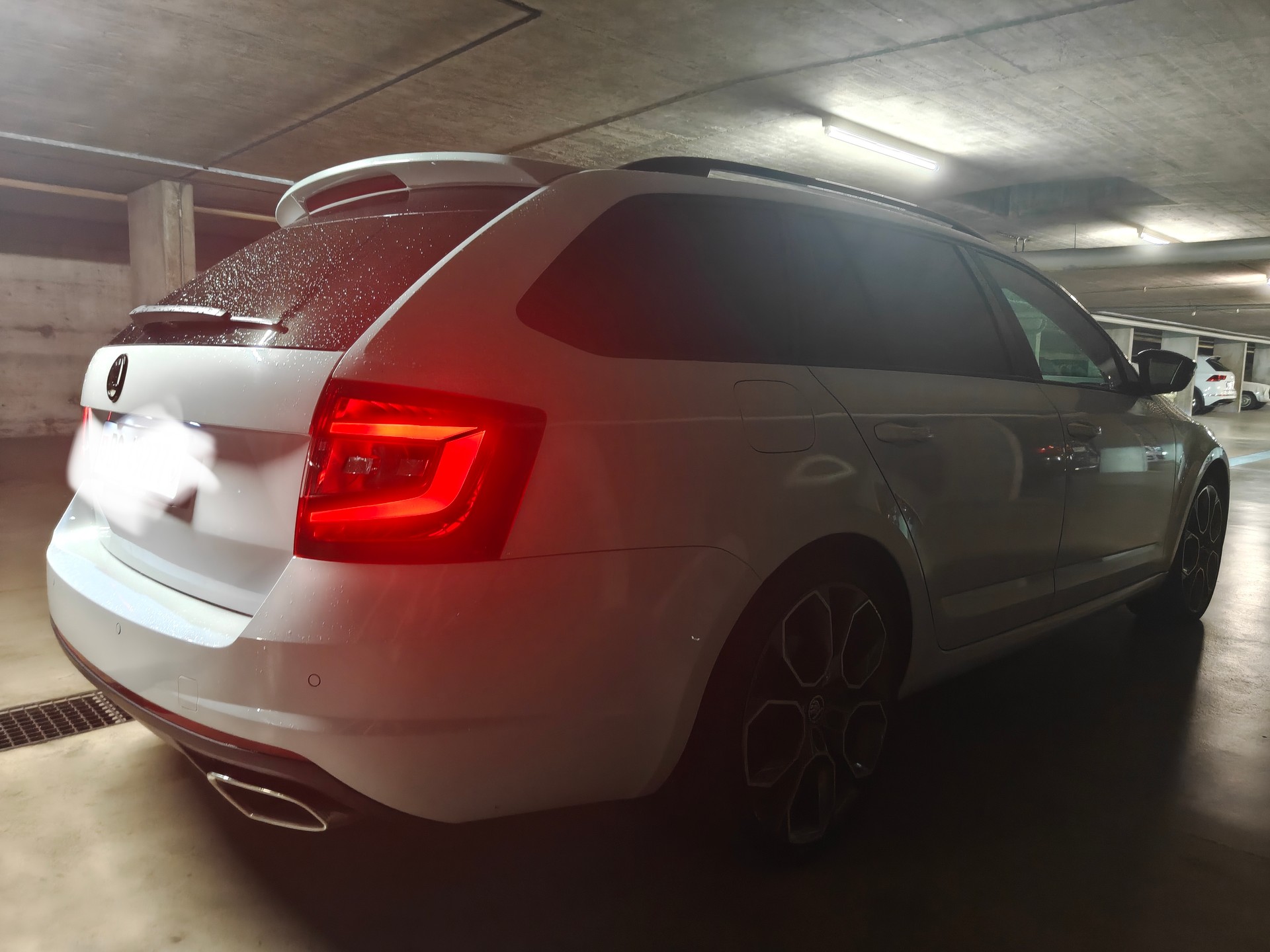 SKODA Octavia 2.0 TDI VRS-image-3