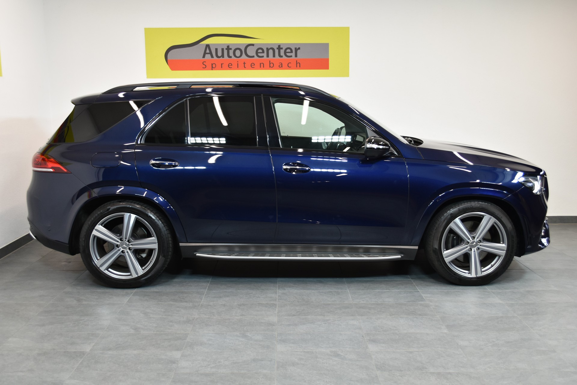 MERCEDES-BENZ GLE 300 d 4Matic AMG Line 9G-Tronic-image-13