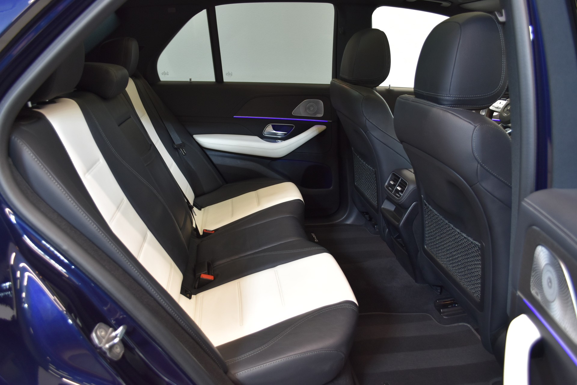 MERCEDES-BENZ GLE 300 d 4Matic AMG Line 9G-Tronic-image-10