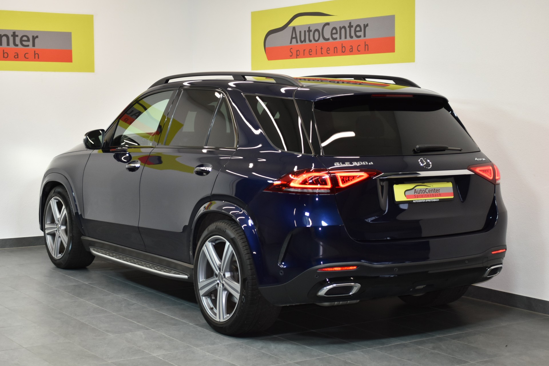 MERCEDES-BENZ GLE 300 d 4Matic AMG Line 9G-Tronic-image-12