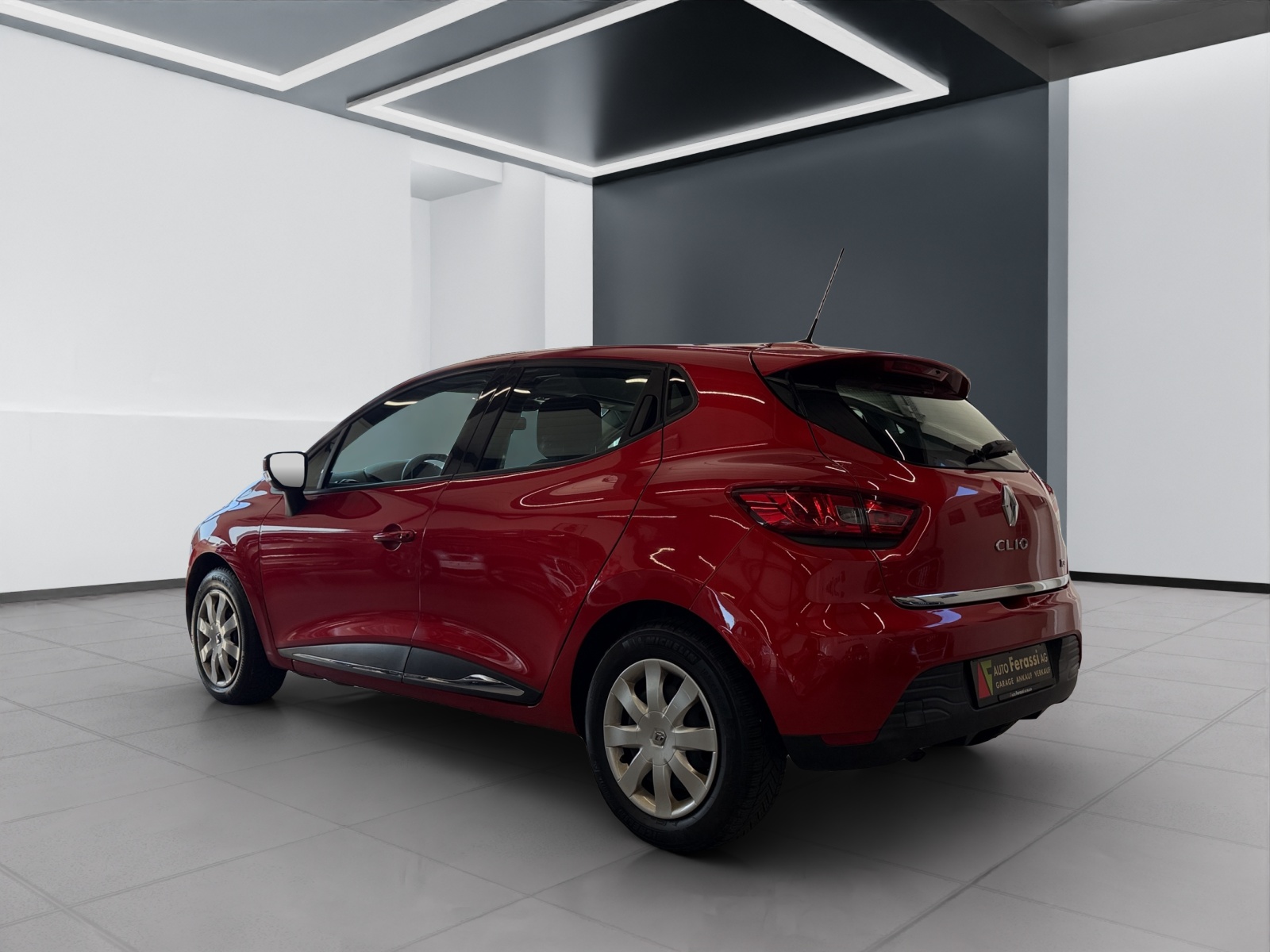 RENAULT Clio 0.9 12V Dynamique-image-3
