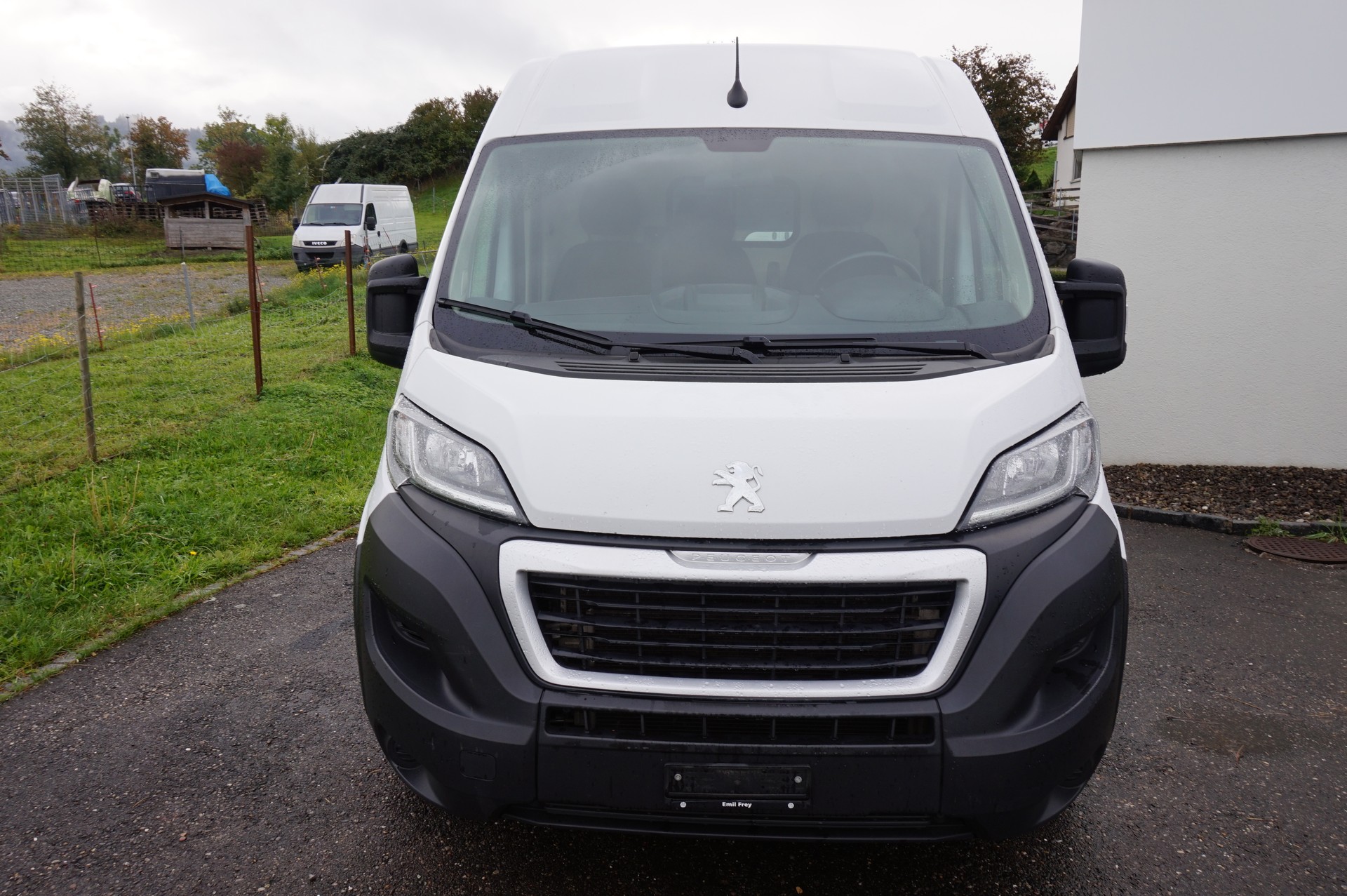 PEUGEOT Boxer 2.2 HDI 335 L3H2-image-0