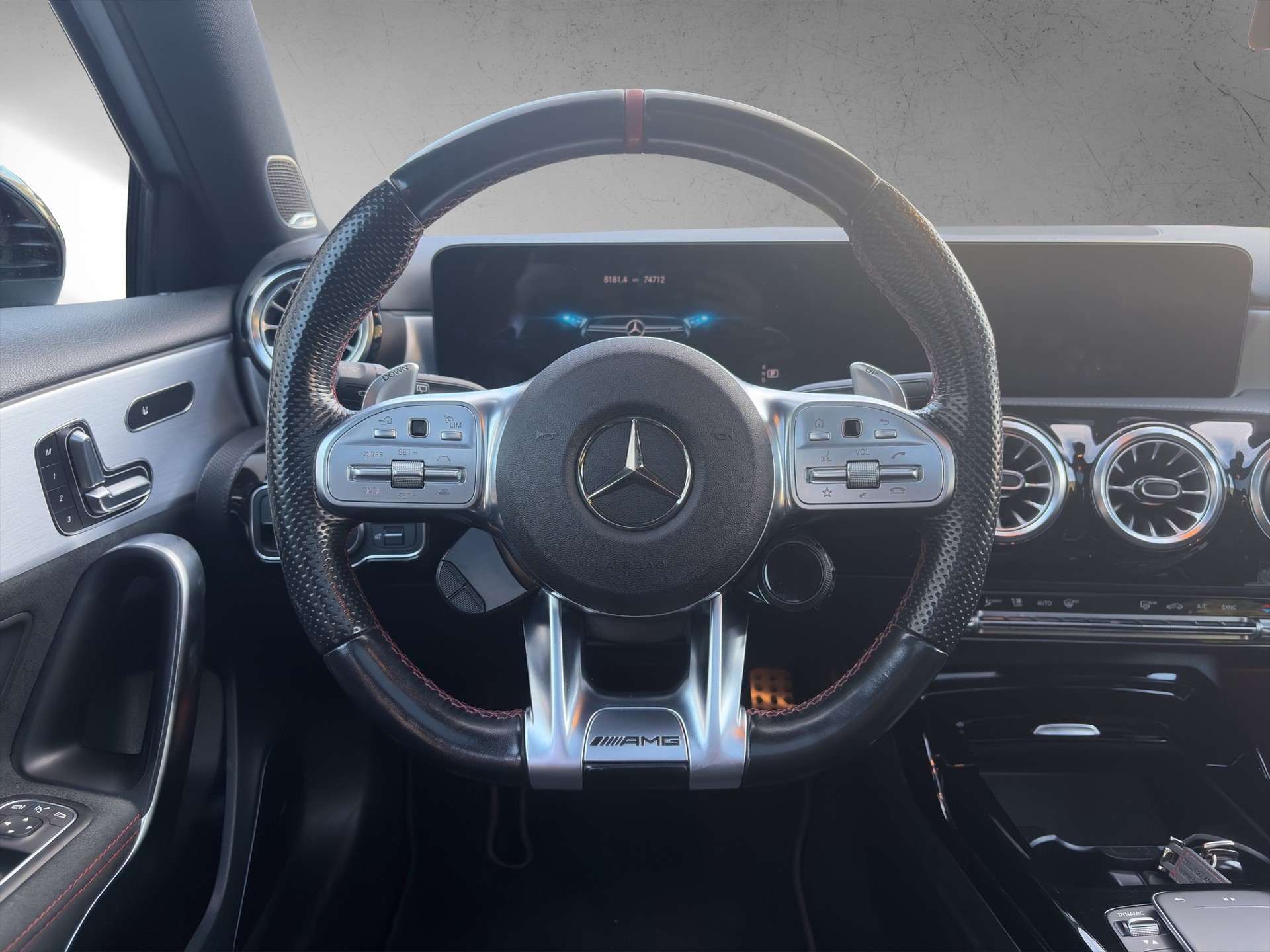 MERCEDES-BENZ A 35 AMG 4Matic Speedshift-image-11