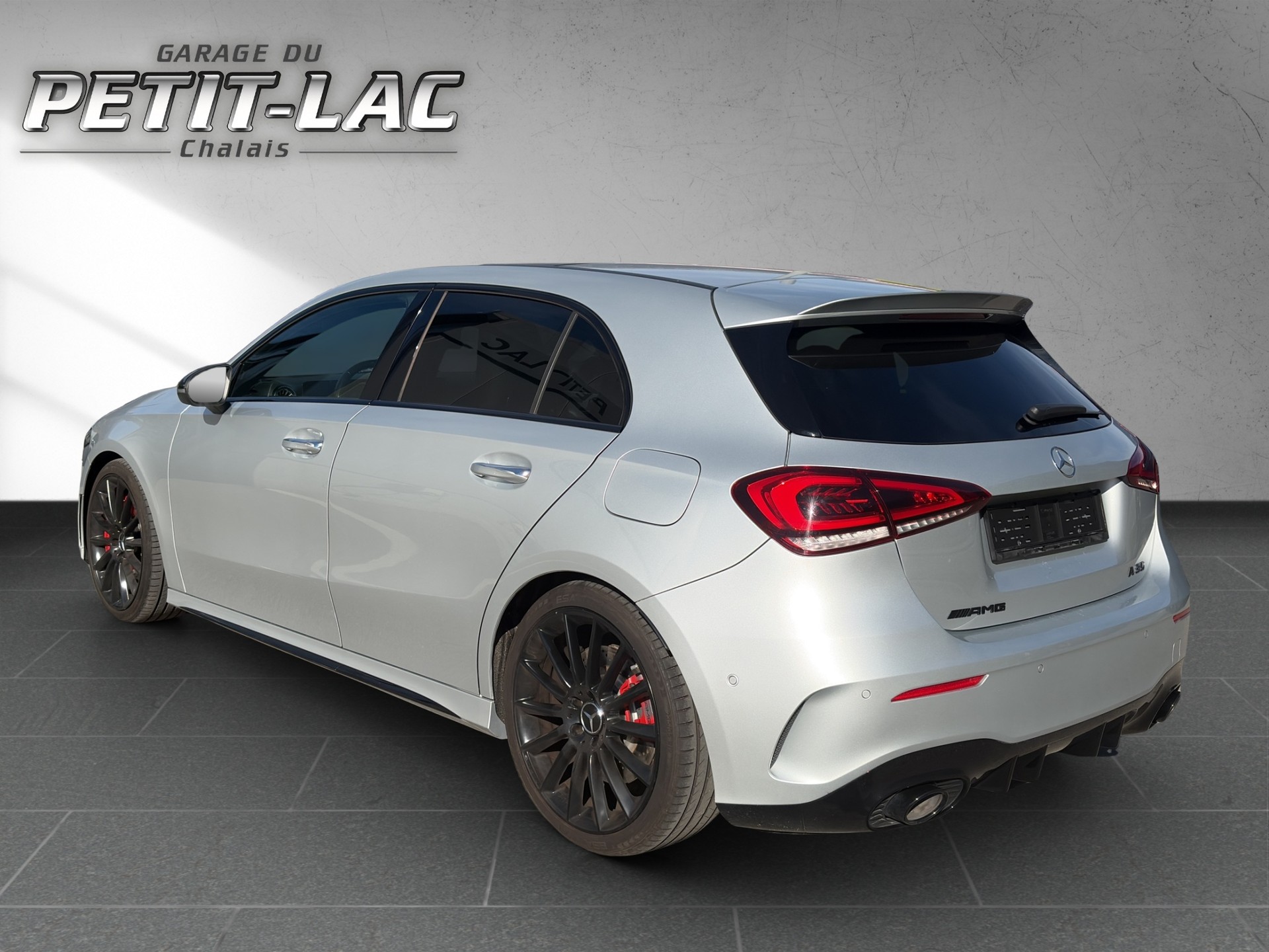 MERCEDES-BENZ A 35 AMG 4Matic Speedshift-image-3