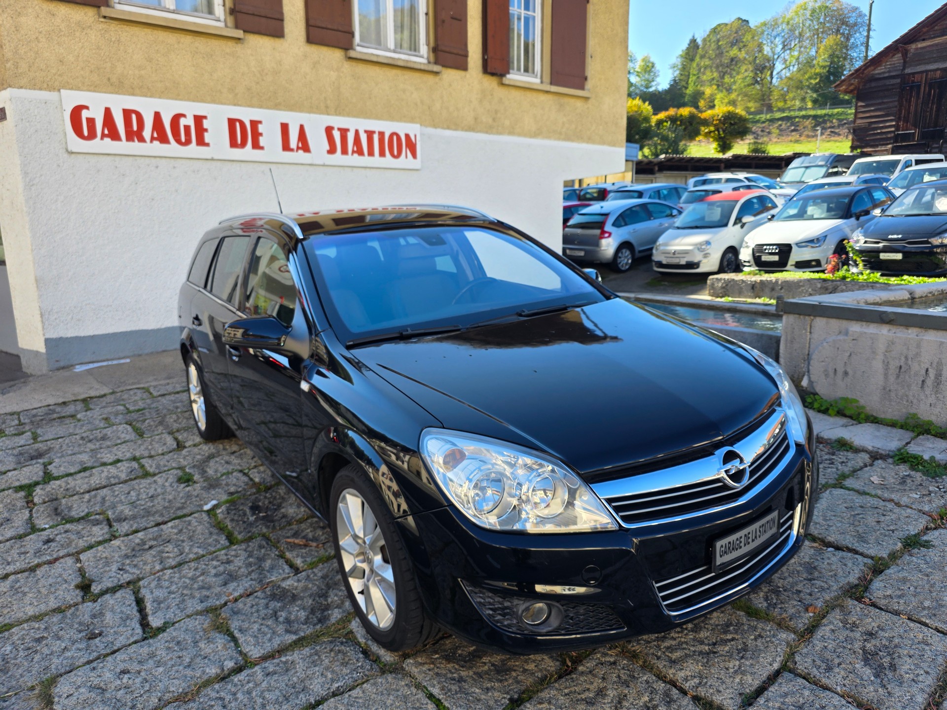 OPEL Astra Caravan 1.9 CDTi 16V Cosmo-image-2