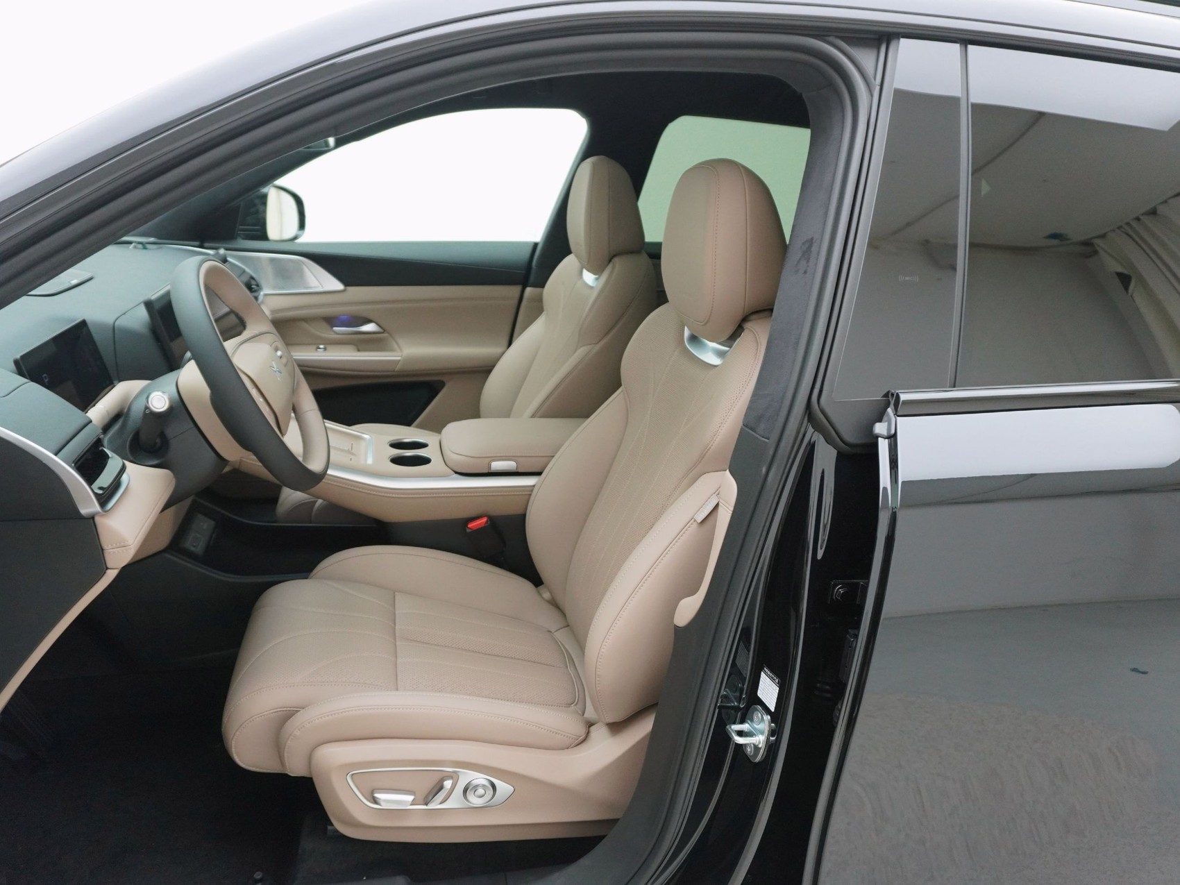 XPENG G9 Performance AWD-image-12