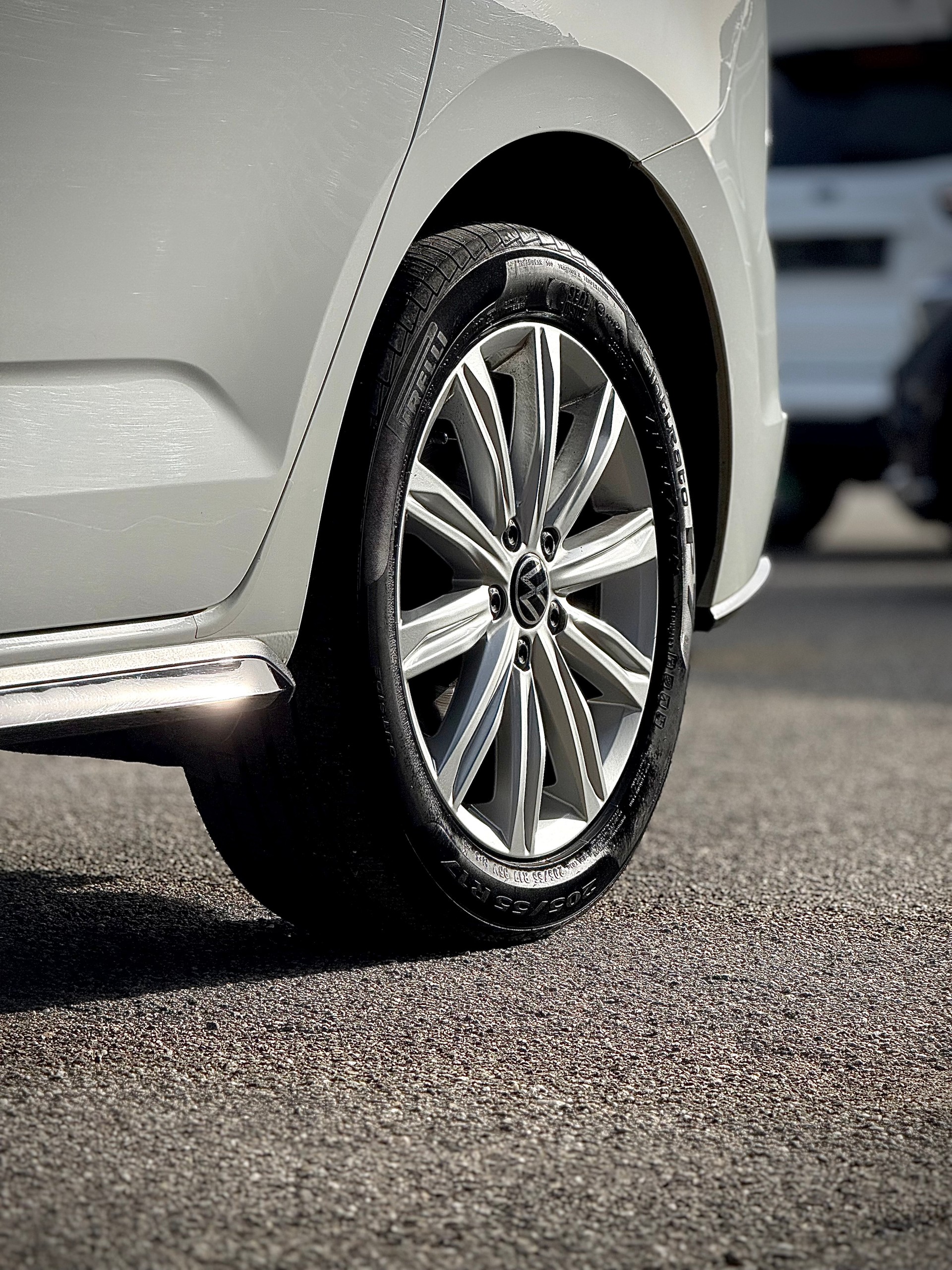 VW Touran 2.0 TDI R-LINE BlueMotion Highline DSG-image-5