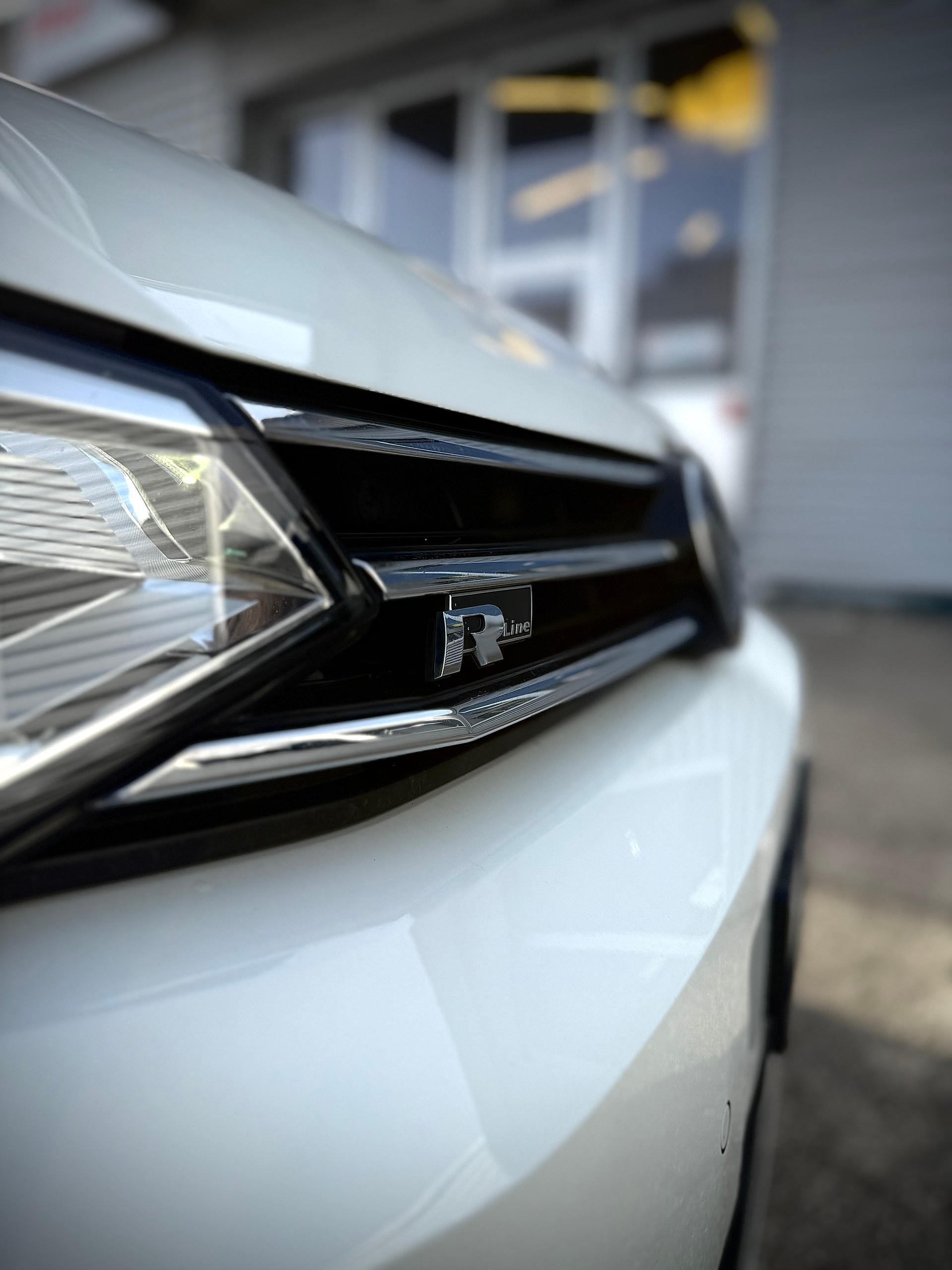 VW Touran 2.0 TDI R-LINE BlueMotion Highline DSG-image-4