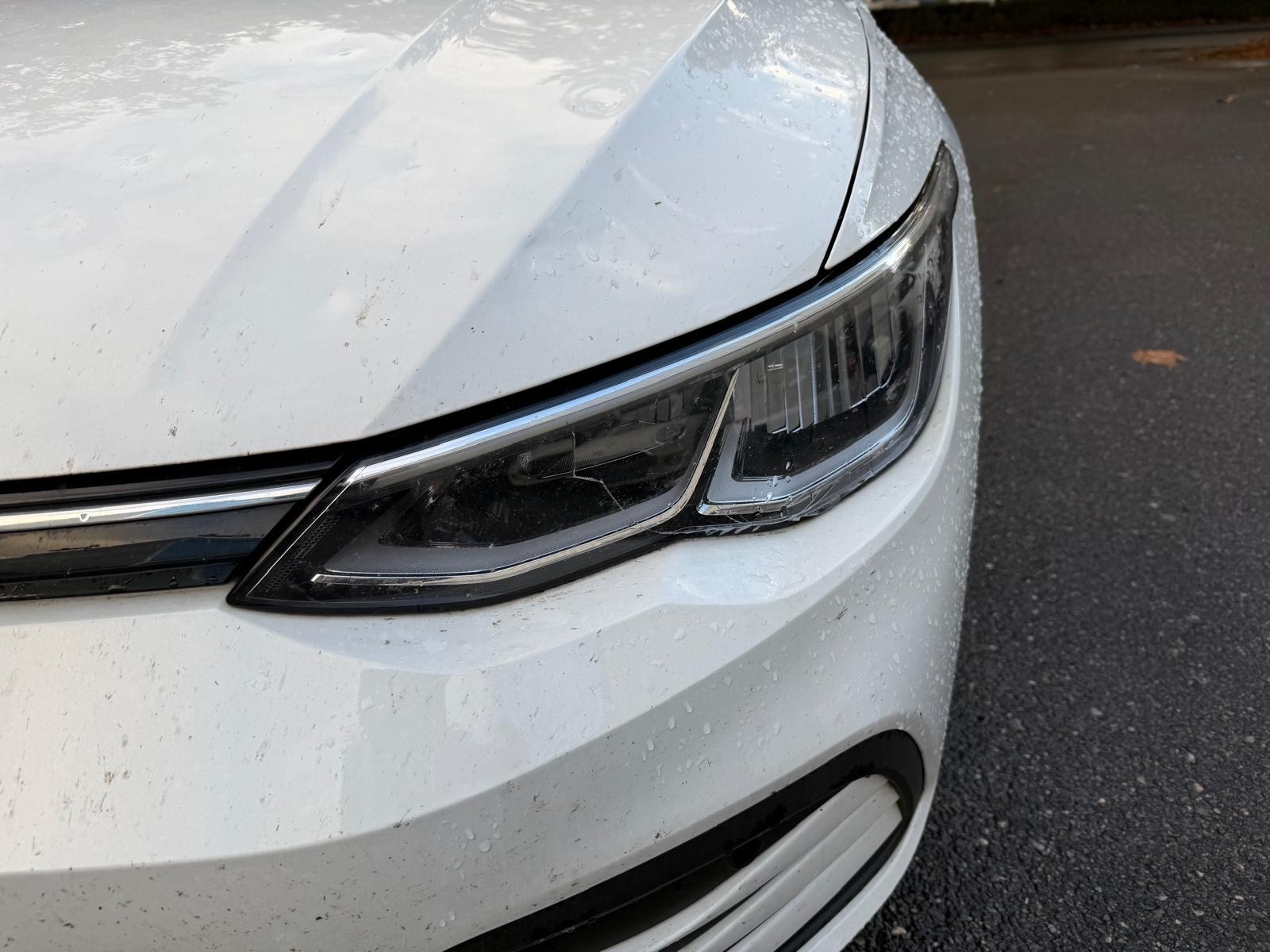 VW Golf Variant 1.5 eTSI mHEV Life-image-4