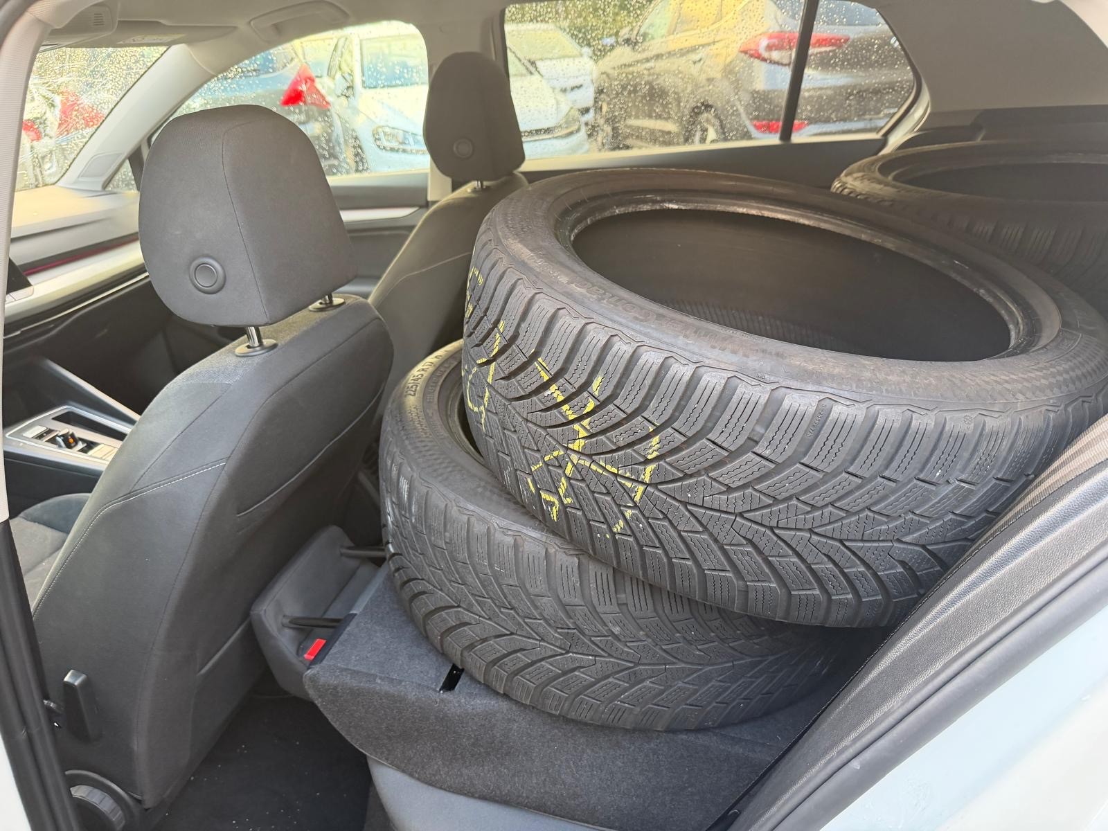 VW Golf Variant 1.5 eTSI mHEV Life-image-10