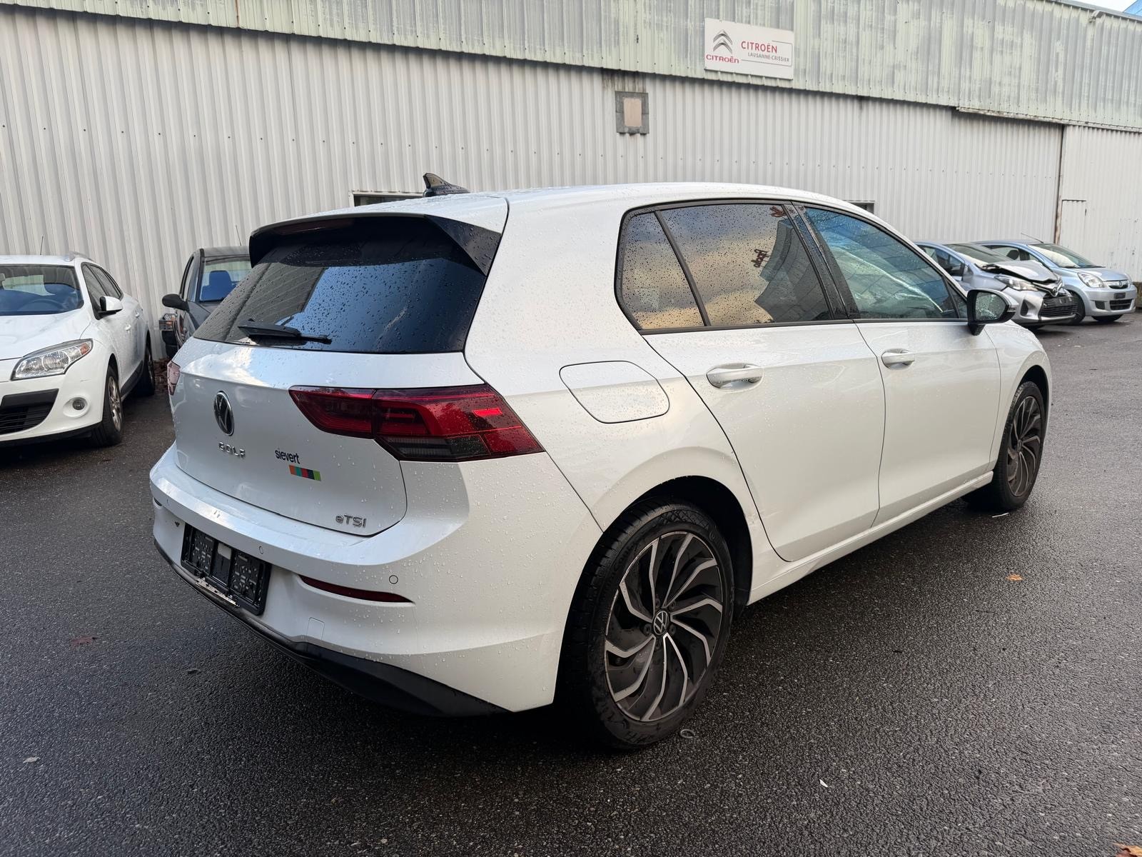 VW Golf Variant 1.5 eTSI mHEV Life-image-6