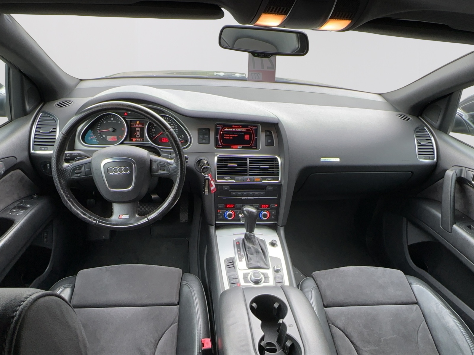 AUDI Q7 4.2 TDI quattro tiptronic-image-8