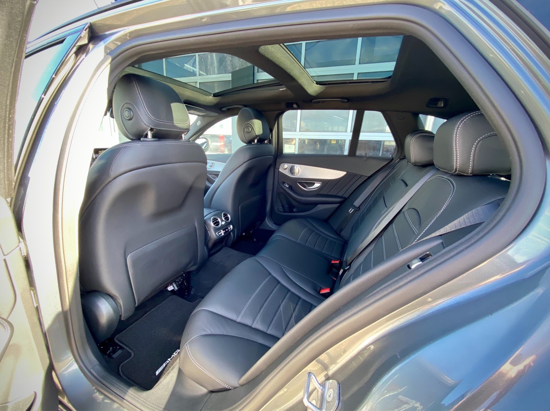 MERCEDES-BENZ C 400 AMG Line 4Matic 9G-Tronic - Véhicule Suisse (CH)-image-10