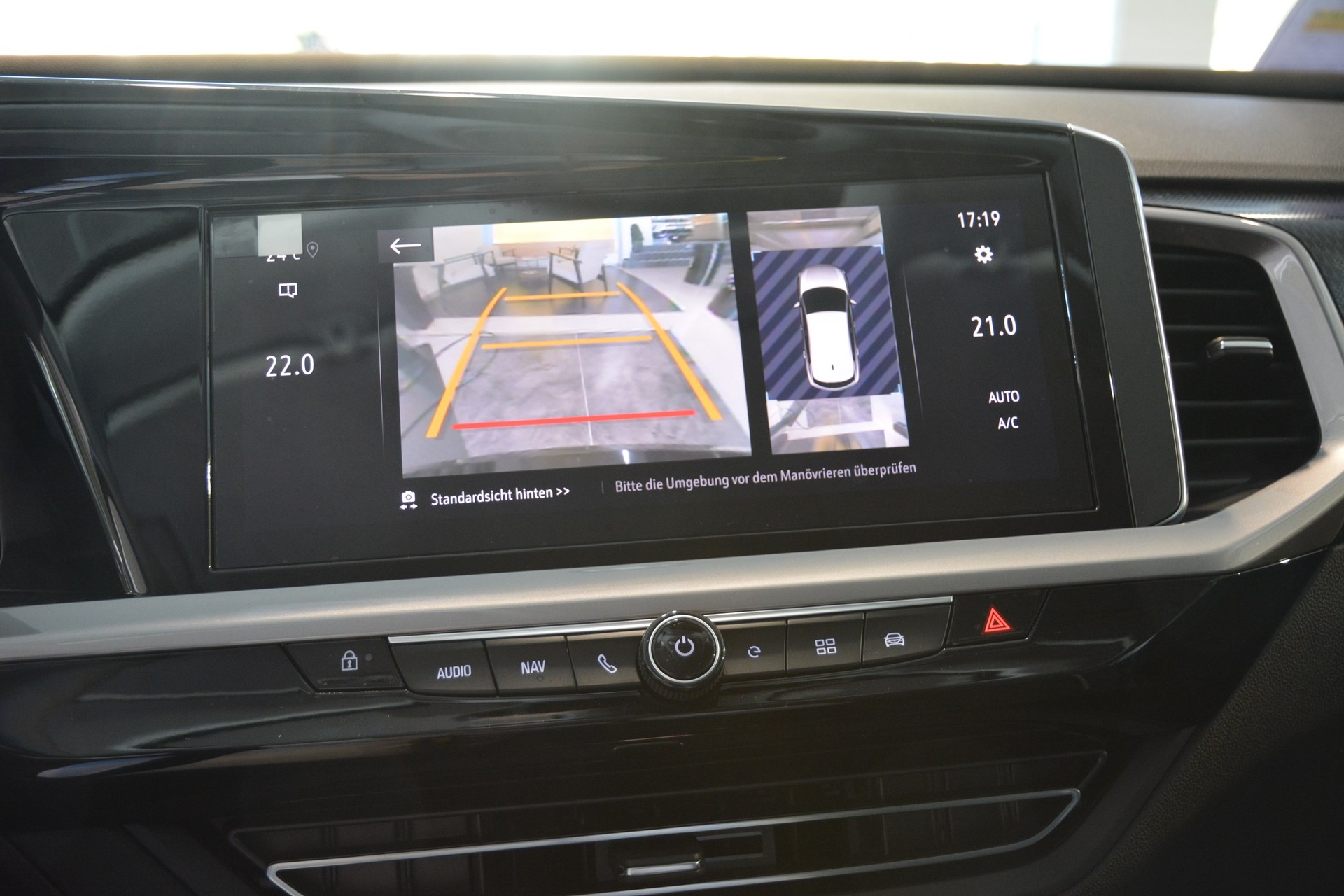 OPEL Grandland Hybrid4 GSe-image-26