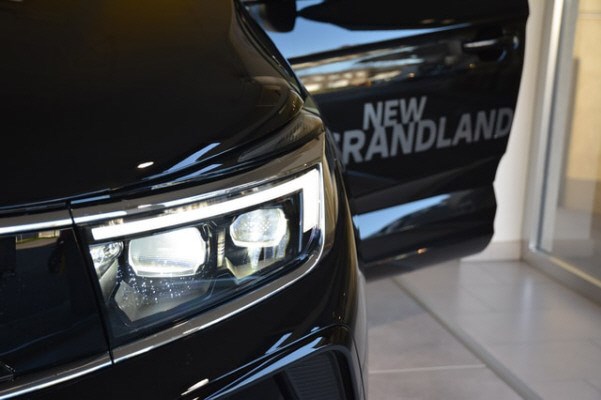 OPEL Grandland Hybrid4 GSe-image-8