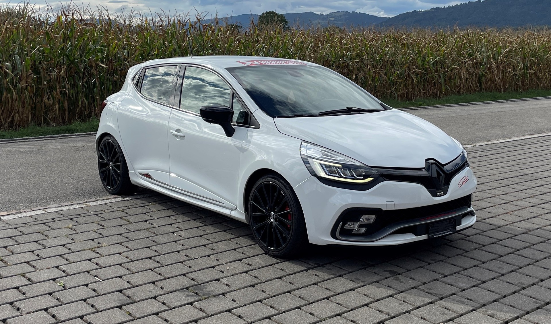 RENAULT Clio 1.6 T RS 220 Trophy EDC-image-2