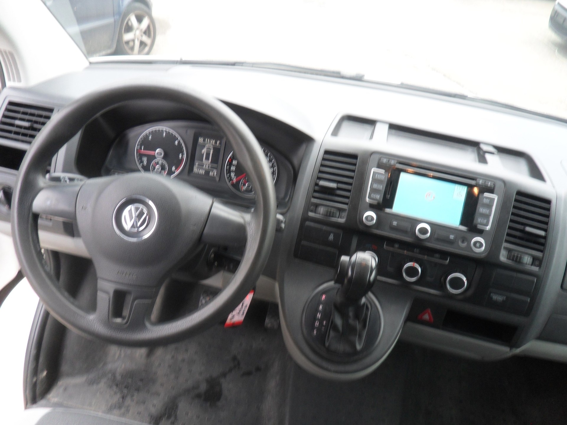 VW T5 2.0 TDI DSG-image-12