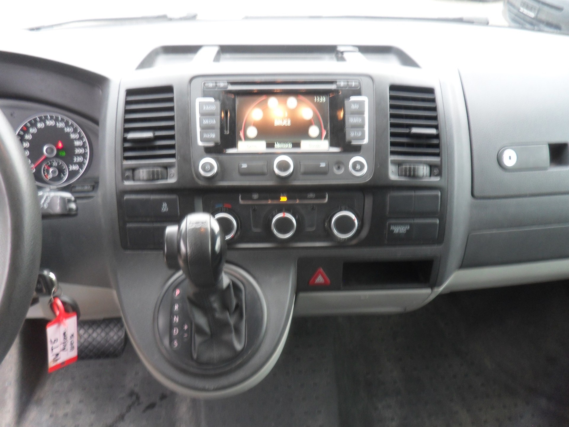 VW T5 2.0 TDI DSG-image-13