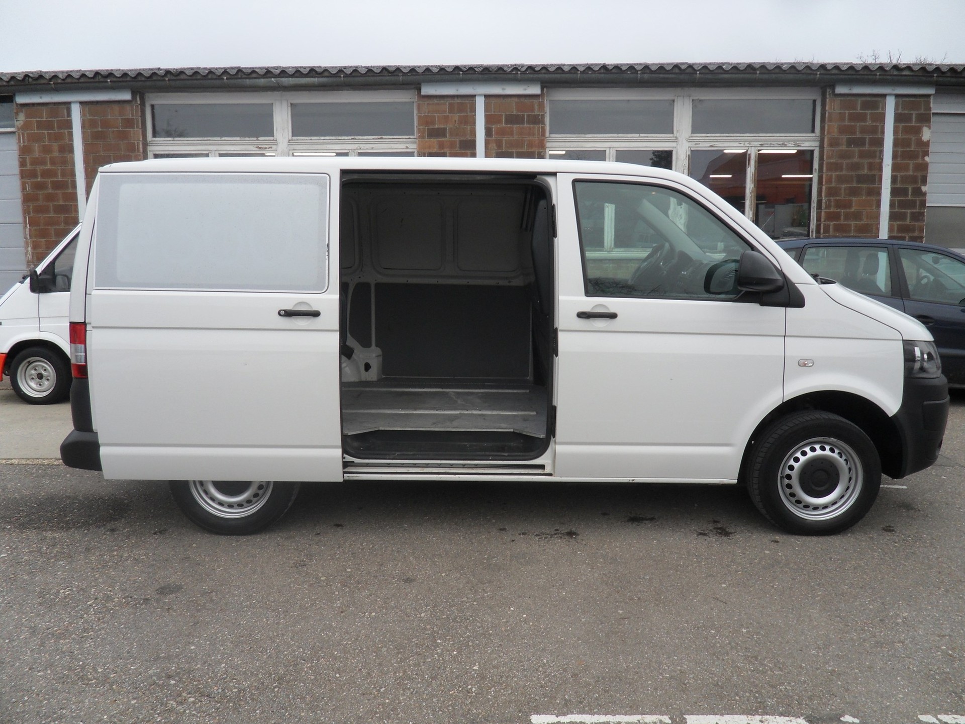 VW T5 2.0 TDI DSG-image-4