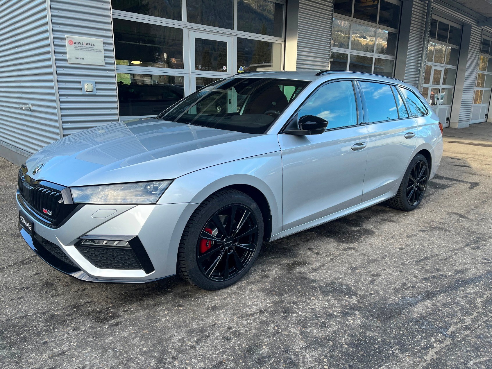 SKODA Octavia Combi 2.0 TDI DSG RS 4x4-image-5