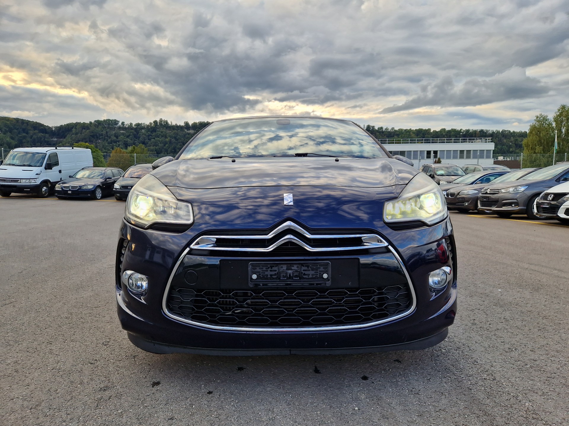 DS AUTOMOBILES DS3 1.2 Pure TechFaubourg Addict-image-0