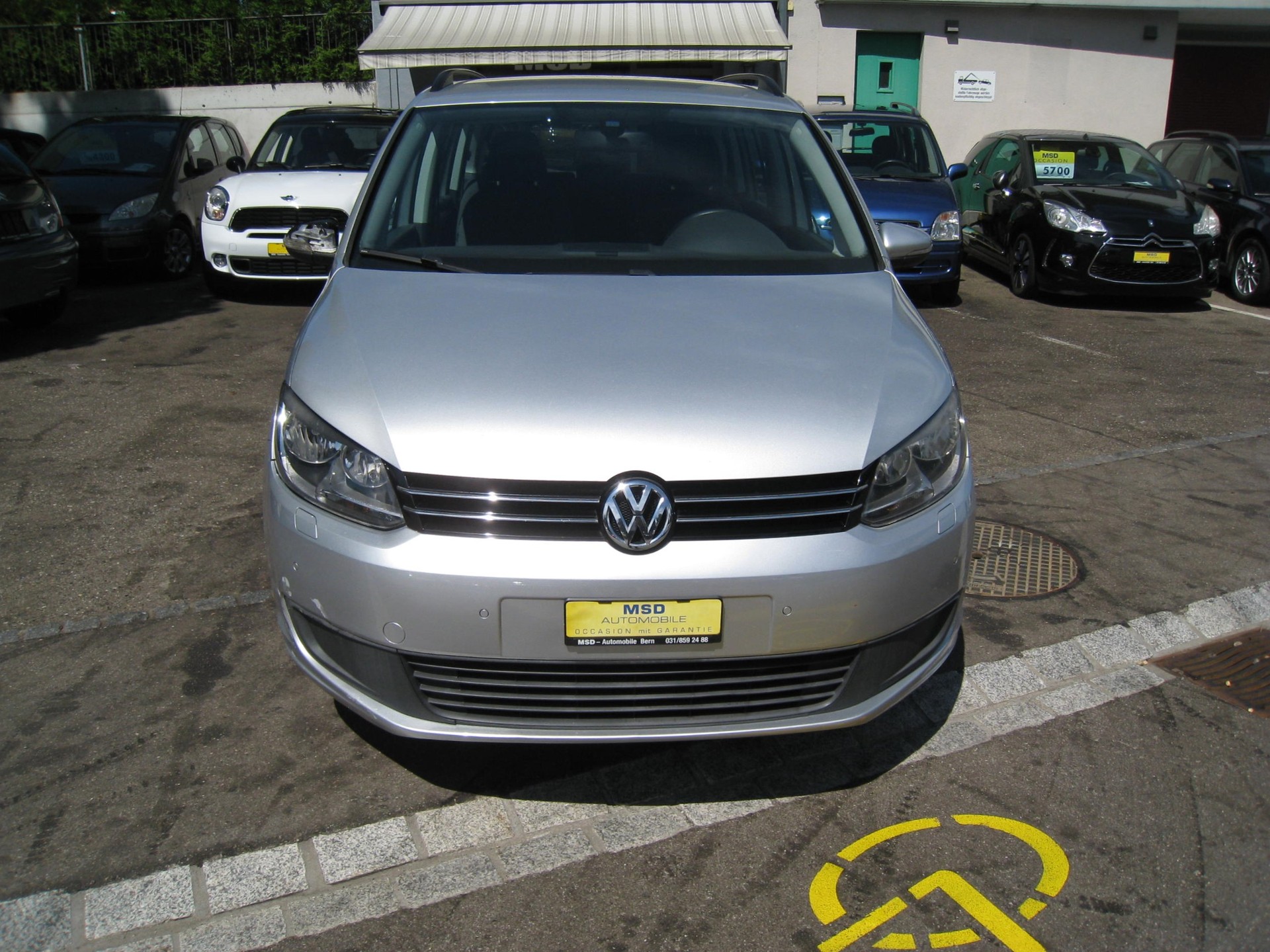 VW Touran 1.6 TDI BlueMotion Technology Trendline-image-2