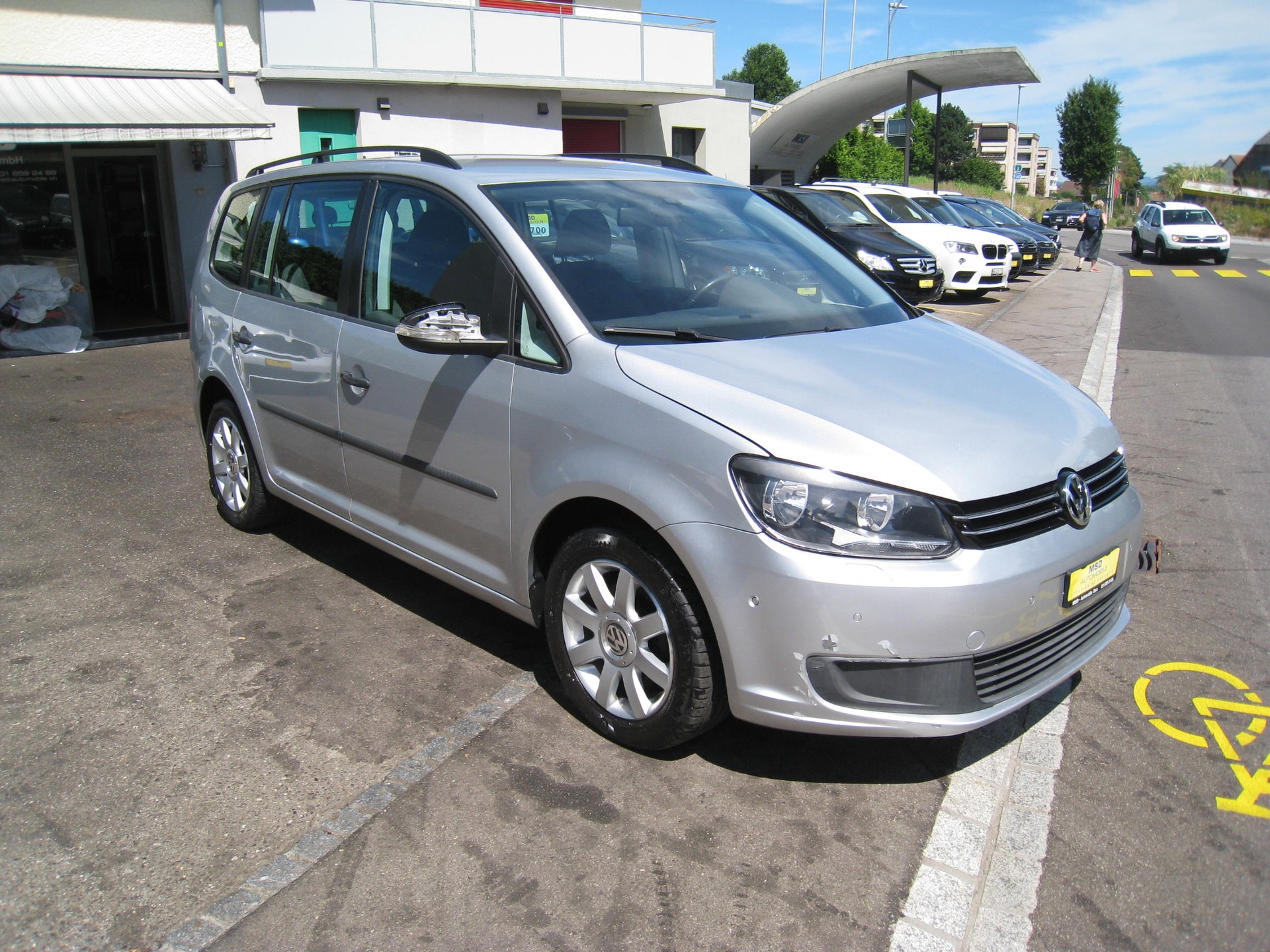 VW Touran 1.6 TDI BlueMotion Technology Trendline-image-1