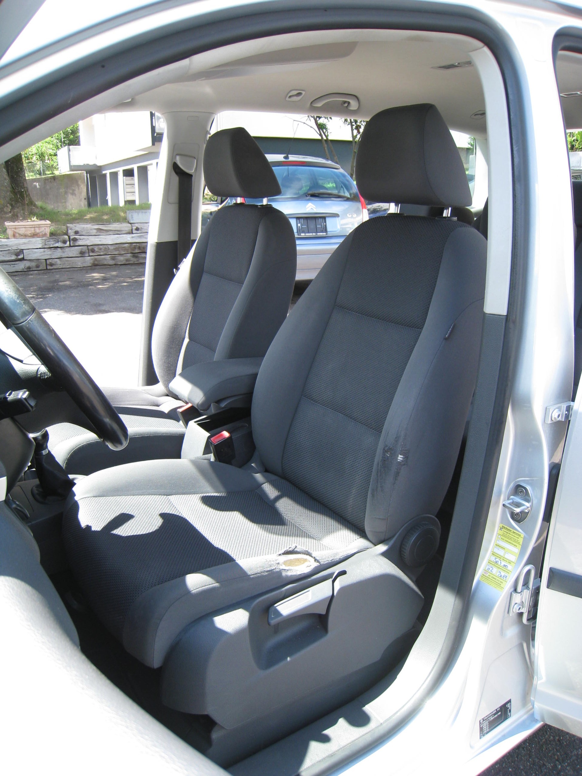 VW Touran 1.6 TDI BlueMotion Technology Trendline-image-10