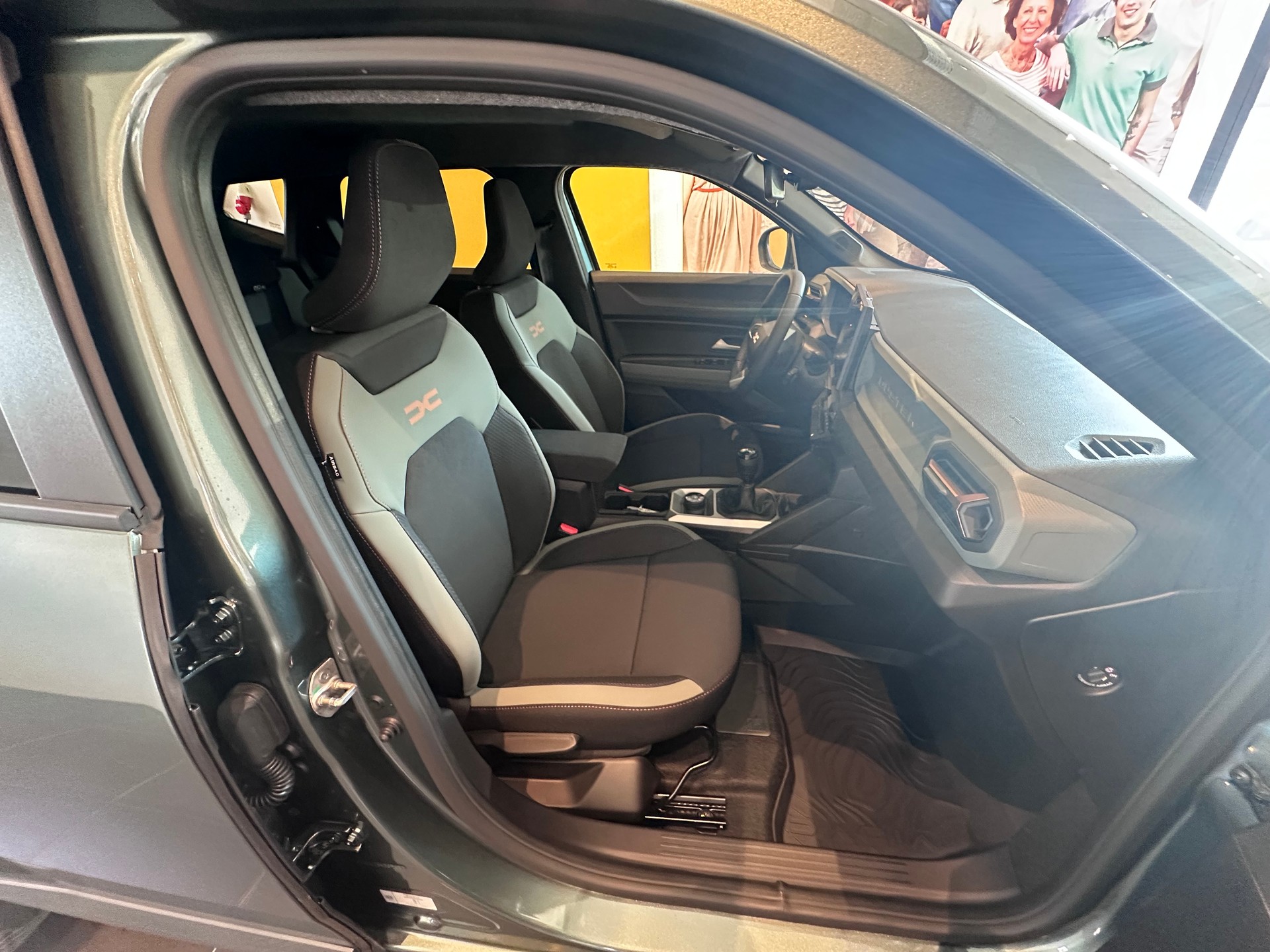 DACIA Duster TCe 130 48V Extreme-image-13