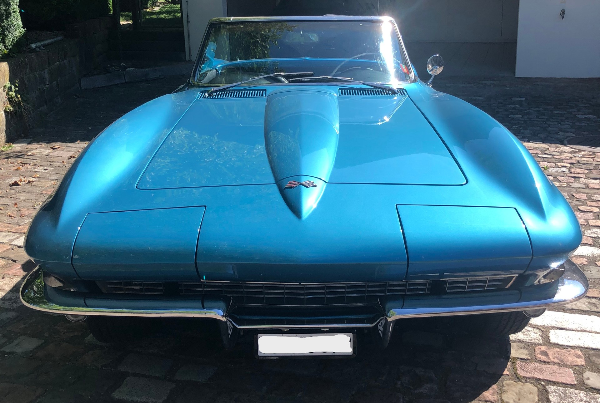 CHEVROLET C2-image-1
