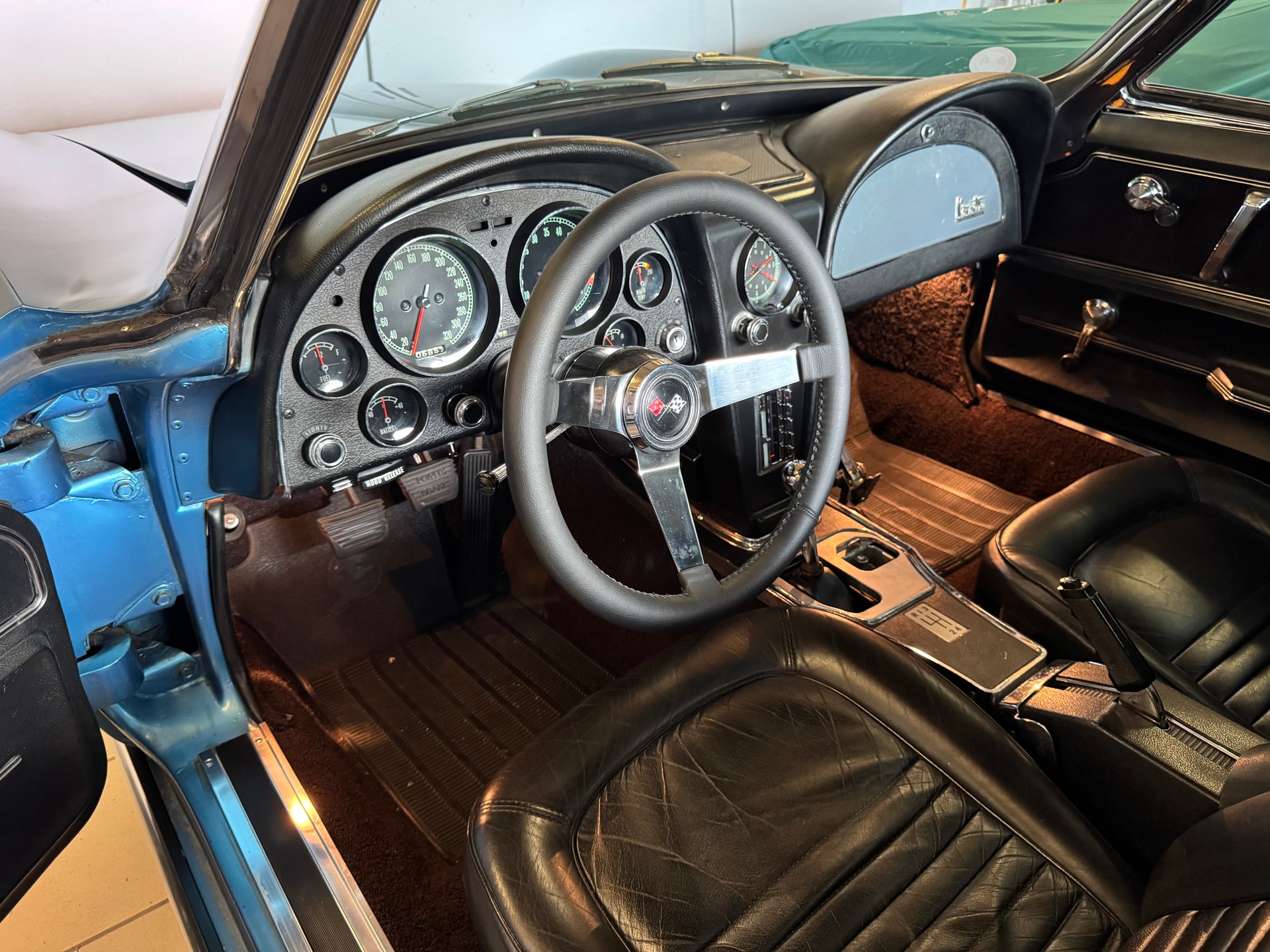 CHEVROLET C2-image-6