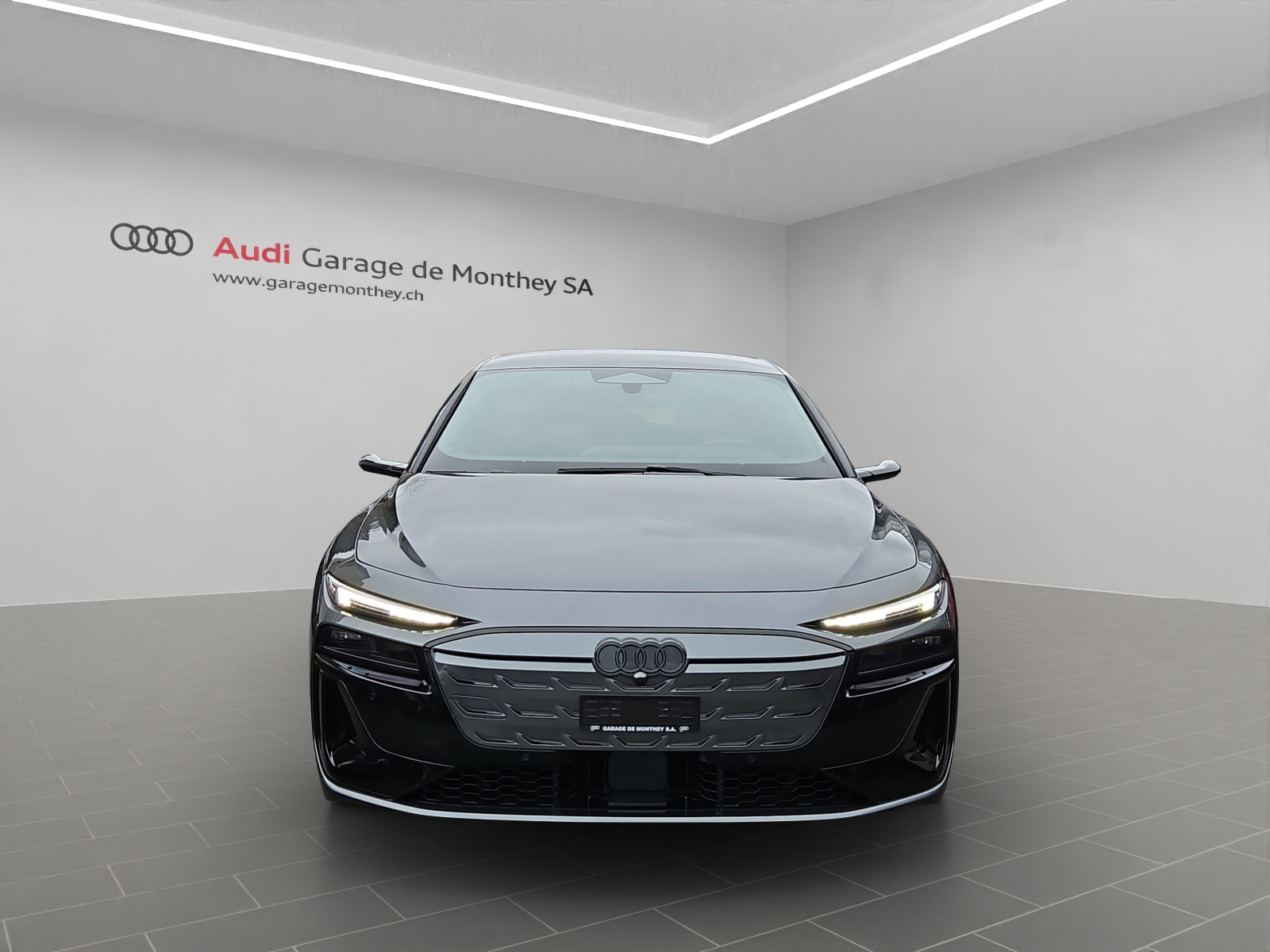 AUDI S6 Avant e-tron quattro-image-1
