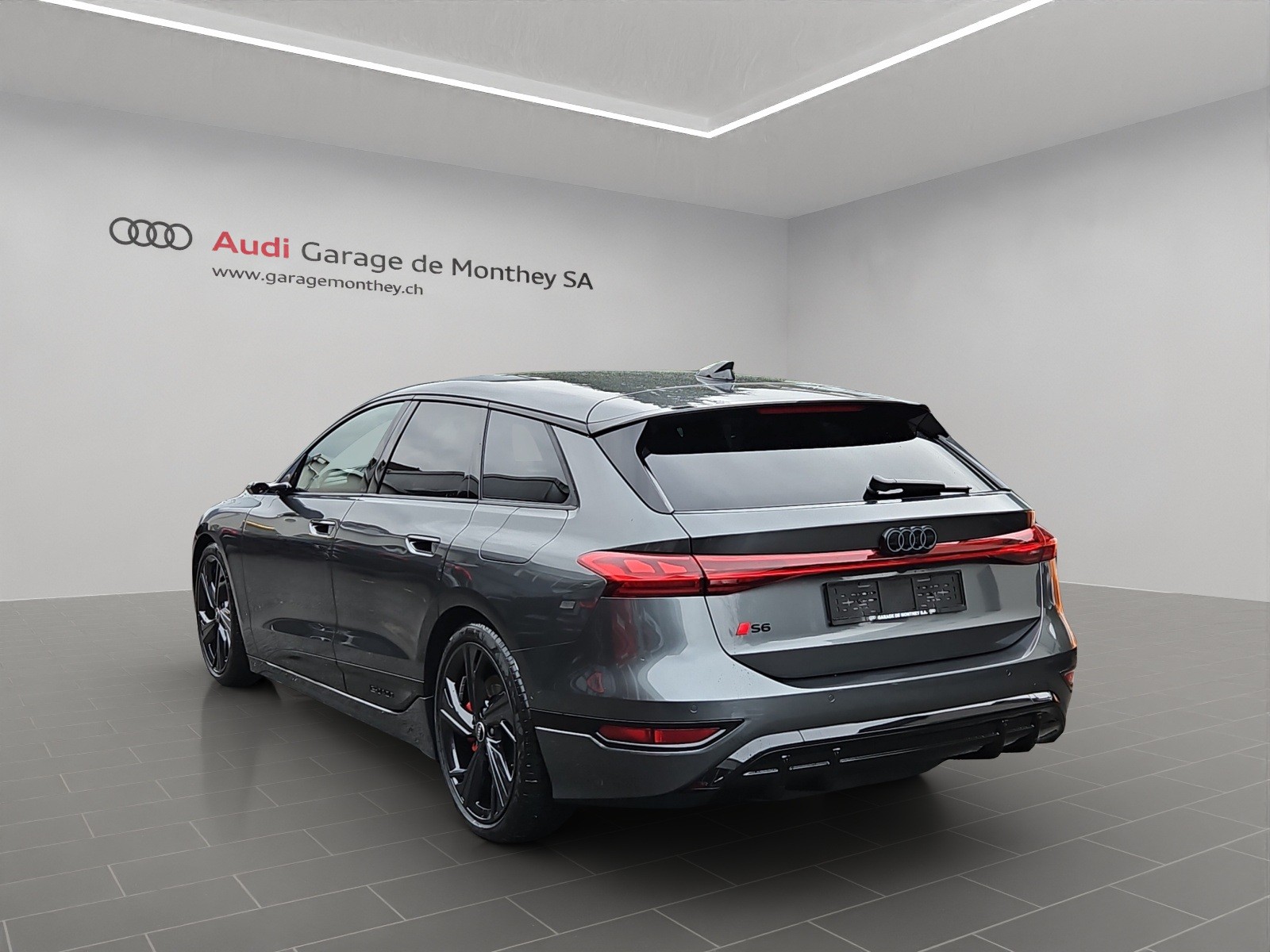 AUDI S6 Avant e-tron quattro-image-5
