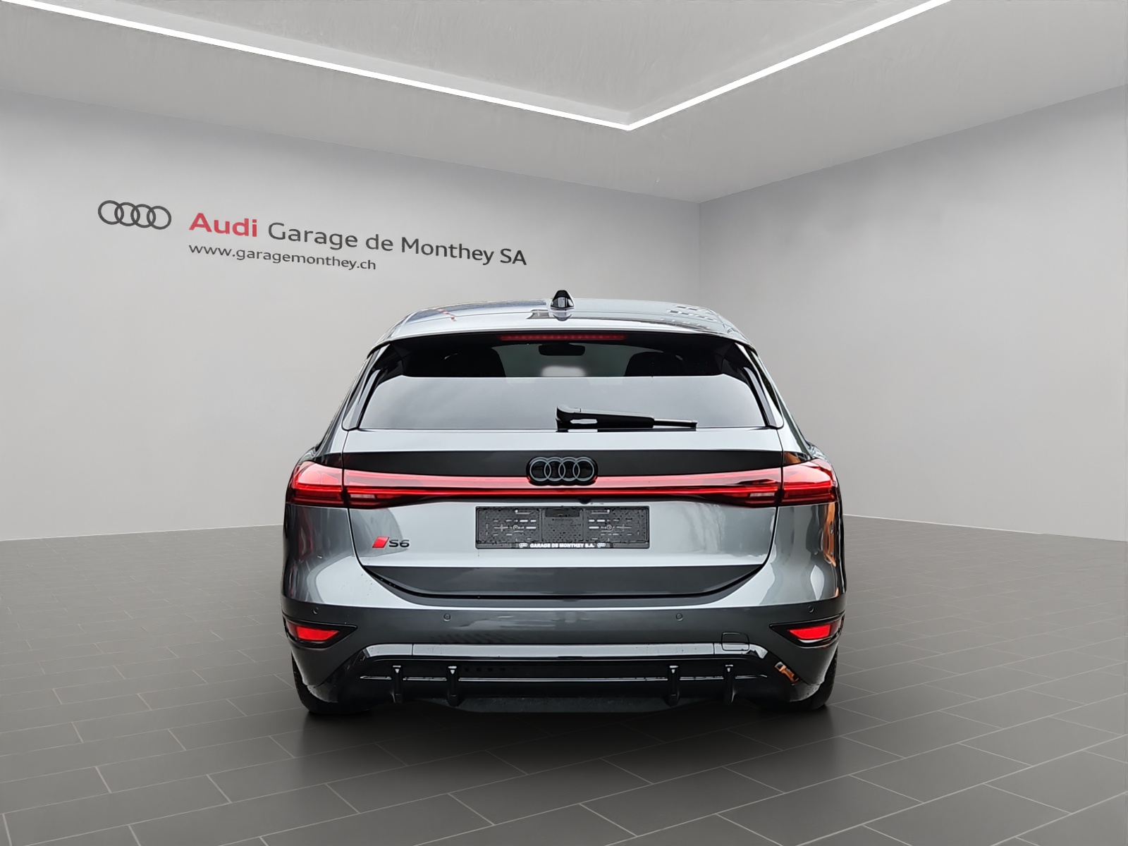 AUDI S6 Avant e-tron quattro-image-4