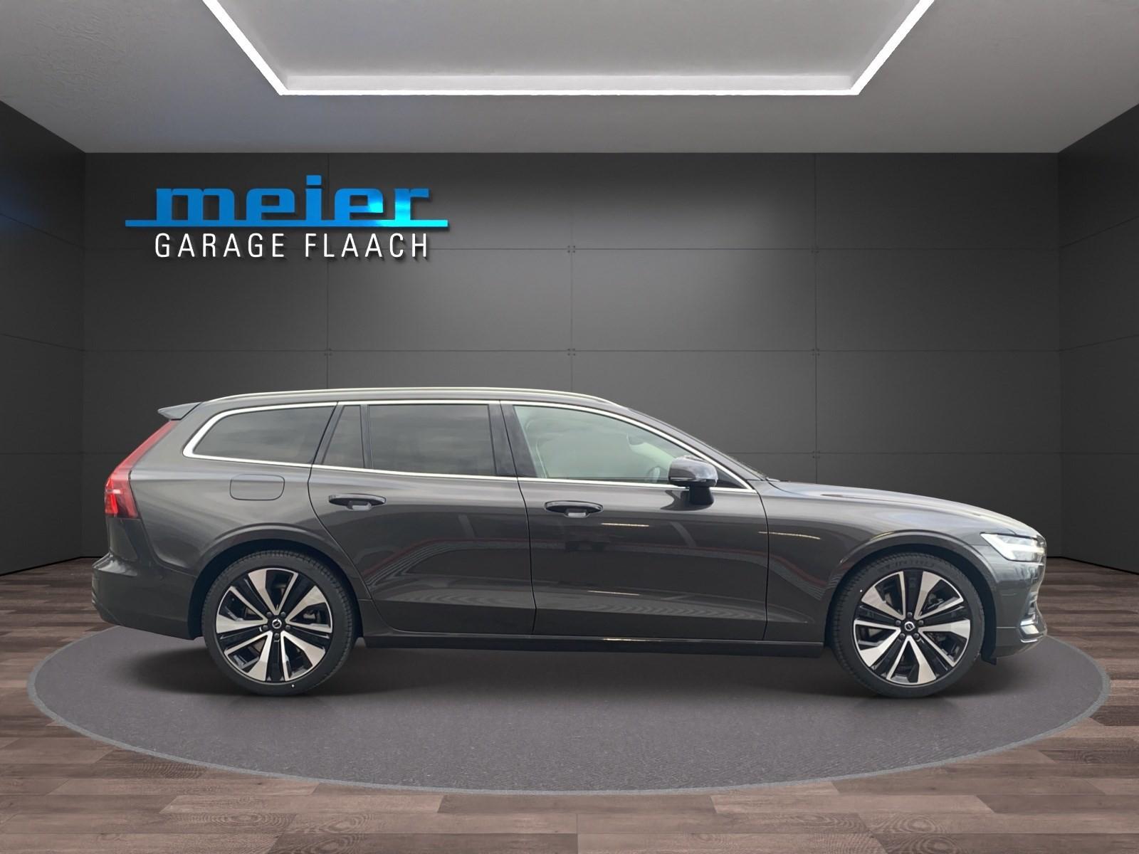 VOLVO V60 2.0 B5 Ultimate Bright AWD-image-4