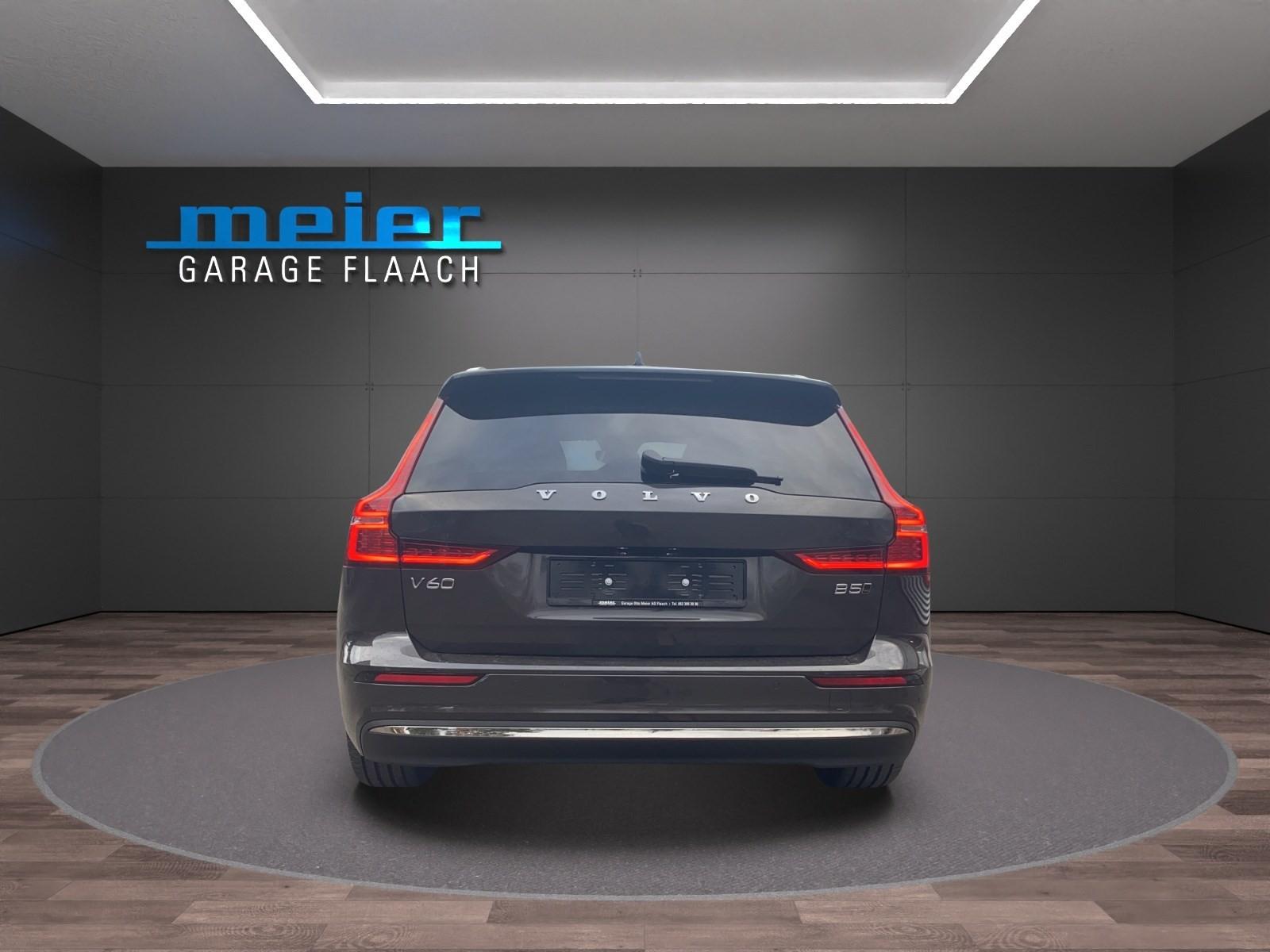 VOLVO V60 2.0 B5 Ultimate Bright AWD-image-3
