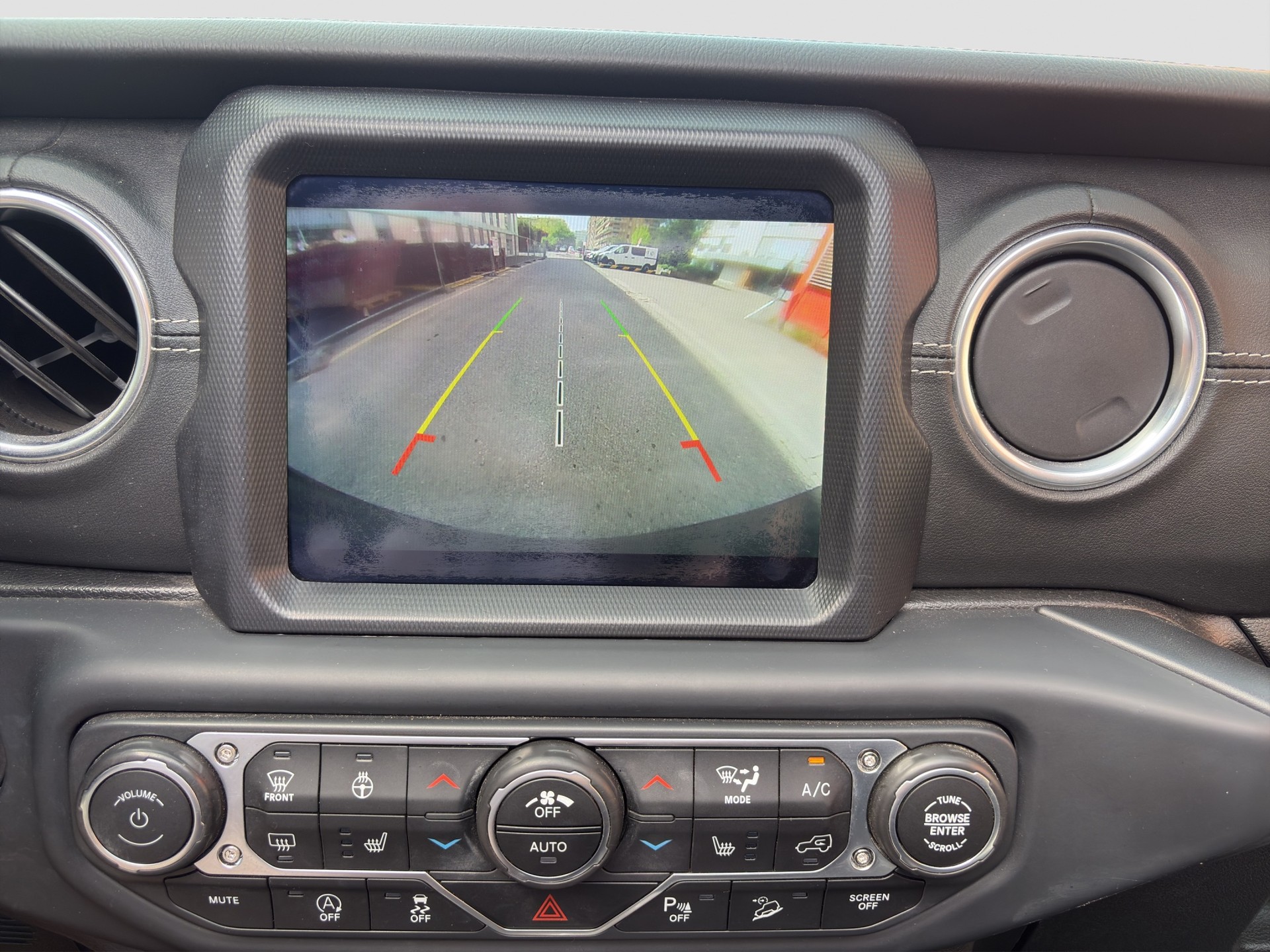 JEEP Wrangler 2.0 Unlimited Sahara Automatic Sky one-touch-image-13