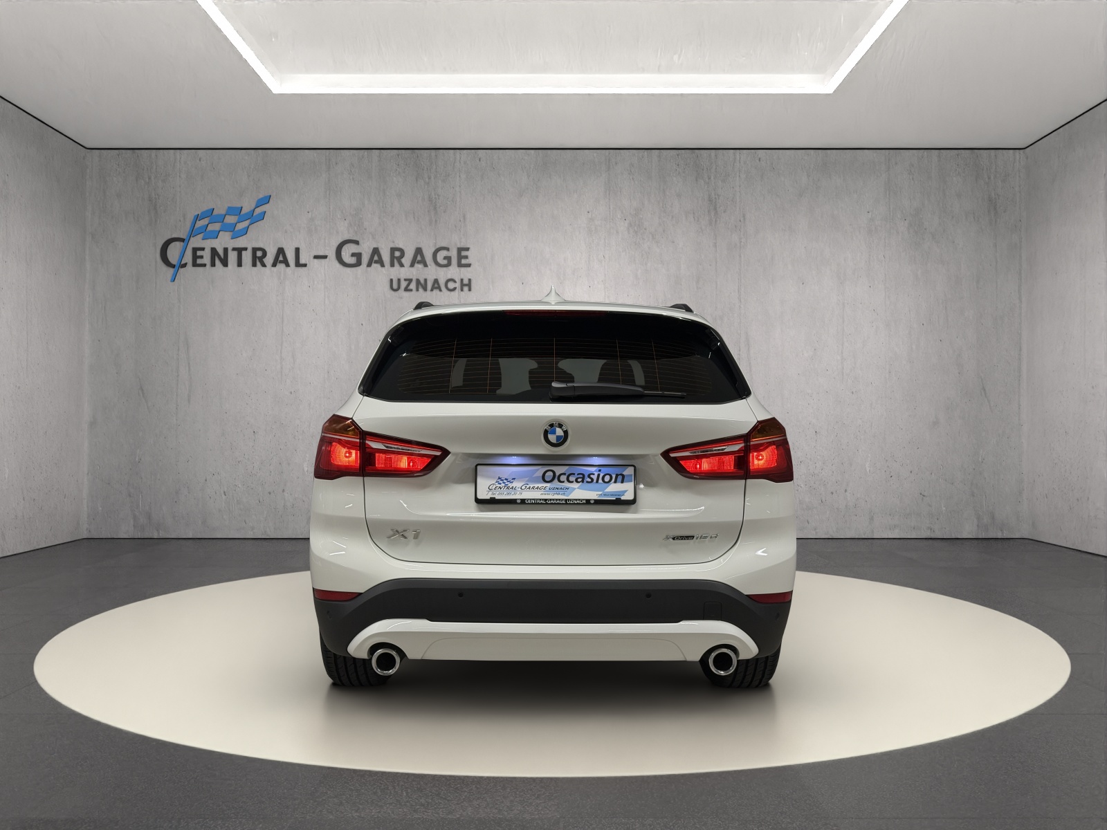 BMW X1 xDrive 18d Essential Edition Steptronic-image-3